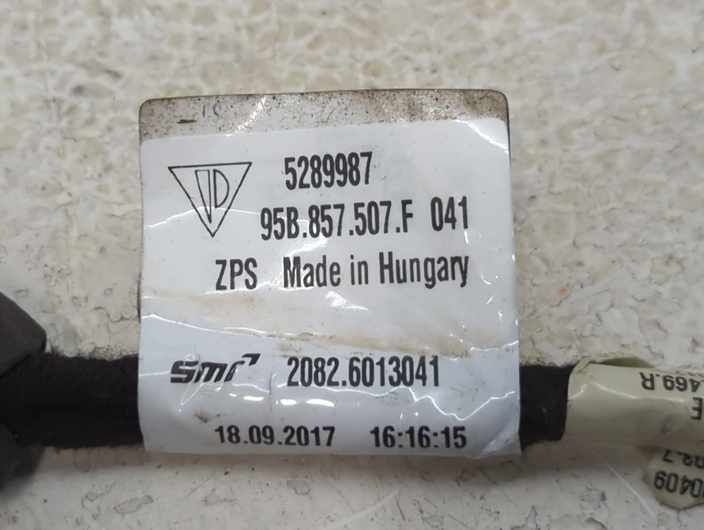 2015-2019 Porsche Macan Driver Side View Mirror - Left Door Mirror OEM Used - Oemusedautoparts1.com