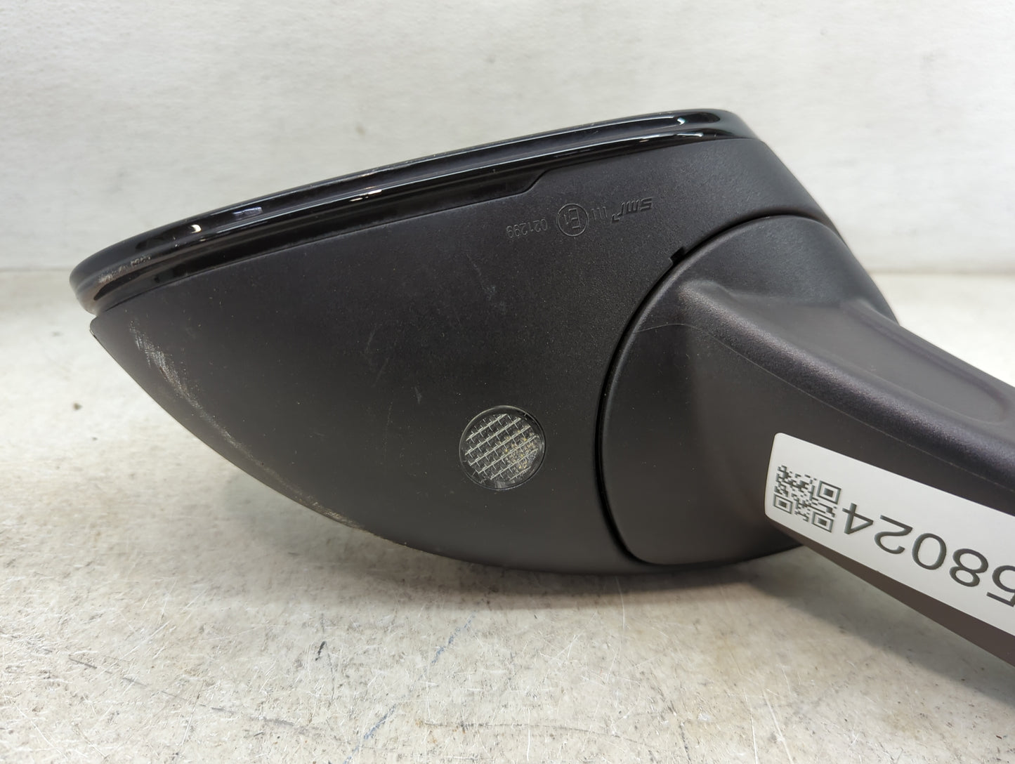 2015-2019 Porsche Macan Driver Side View Mirror - Left Door Mirror OEM Used - Oemusedautoparts1.com