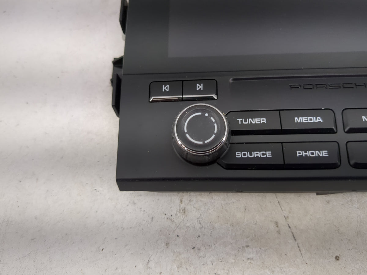 2017-2018 Porsche Macan Information Radio Display Screen - Oemusedautoparts1.com