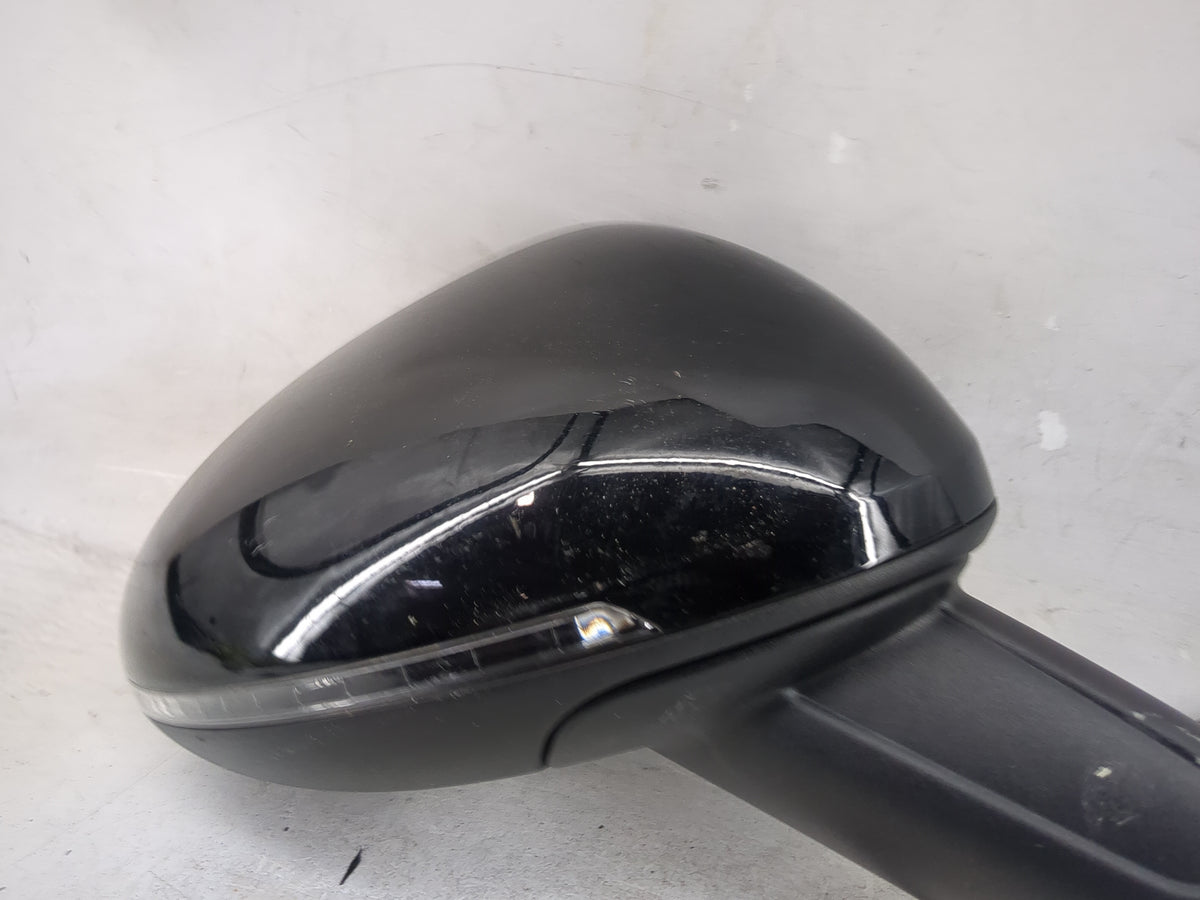 2015-2019 Porsche Macan Passenger Side View Mirror - Right Door Mirror OEM Used - Oemusedautoparts1.com