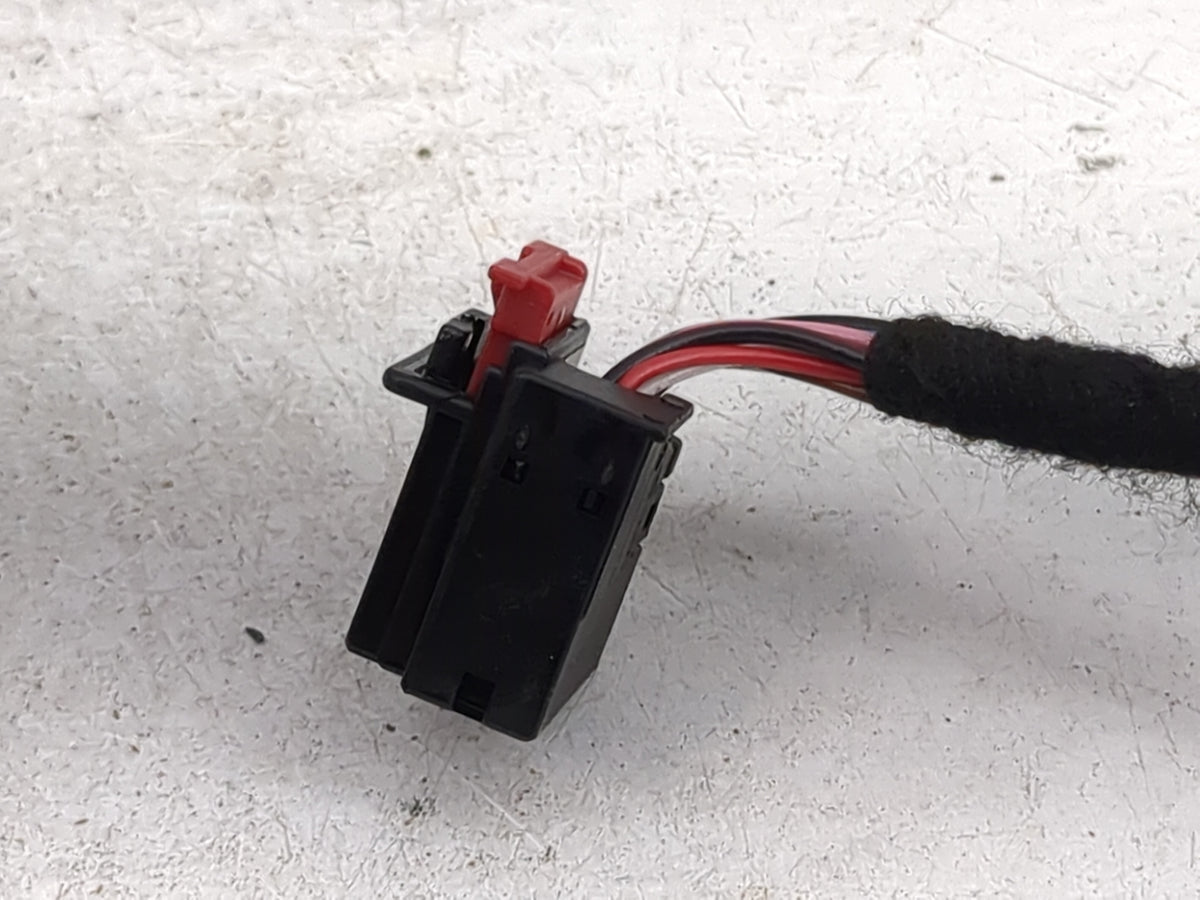 2015-2019 Porsche Macan Passenger Side View Mirror - Right Door Mirror OEM Used - Oemusedautoparts1.com