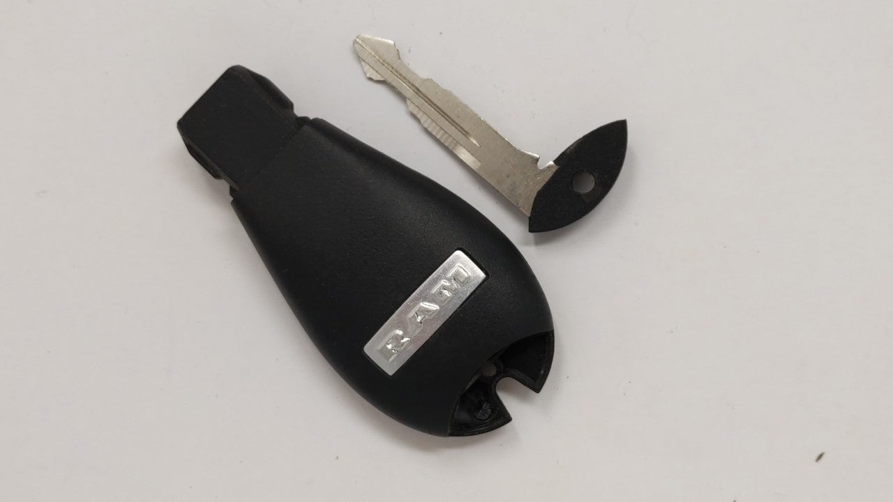Ram 1500 Keyless Entry Remote Fob Gq4-53t 68159655ad 5 Buttons - Oemusedautoparts1.com