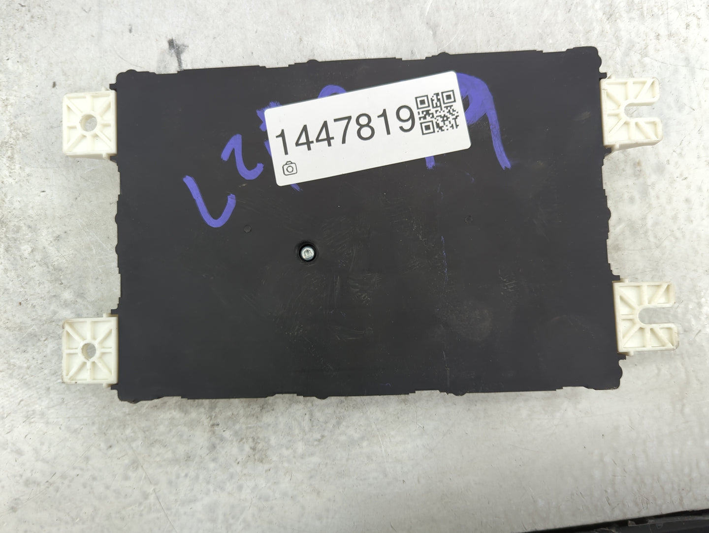 2017-2020 Ram 1500 Body Control Module Bcm Inner Cabin Fuse Box - Oemusedautoparts1.com