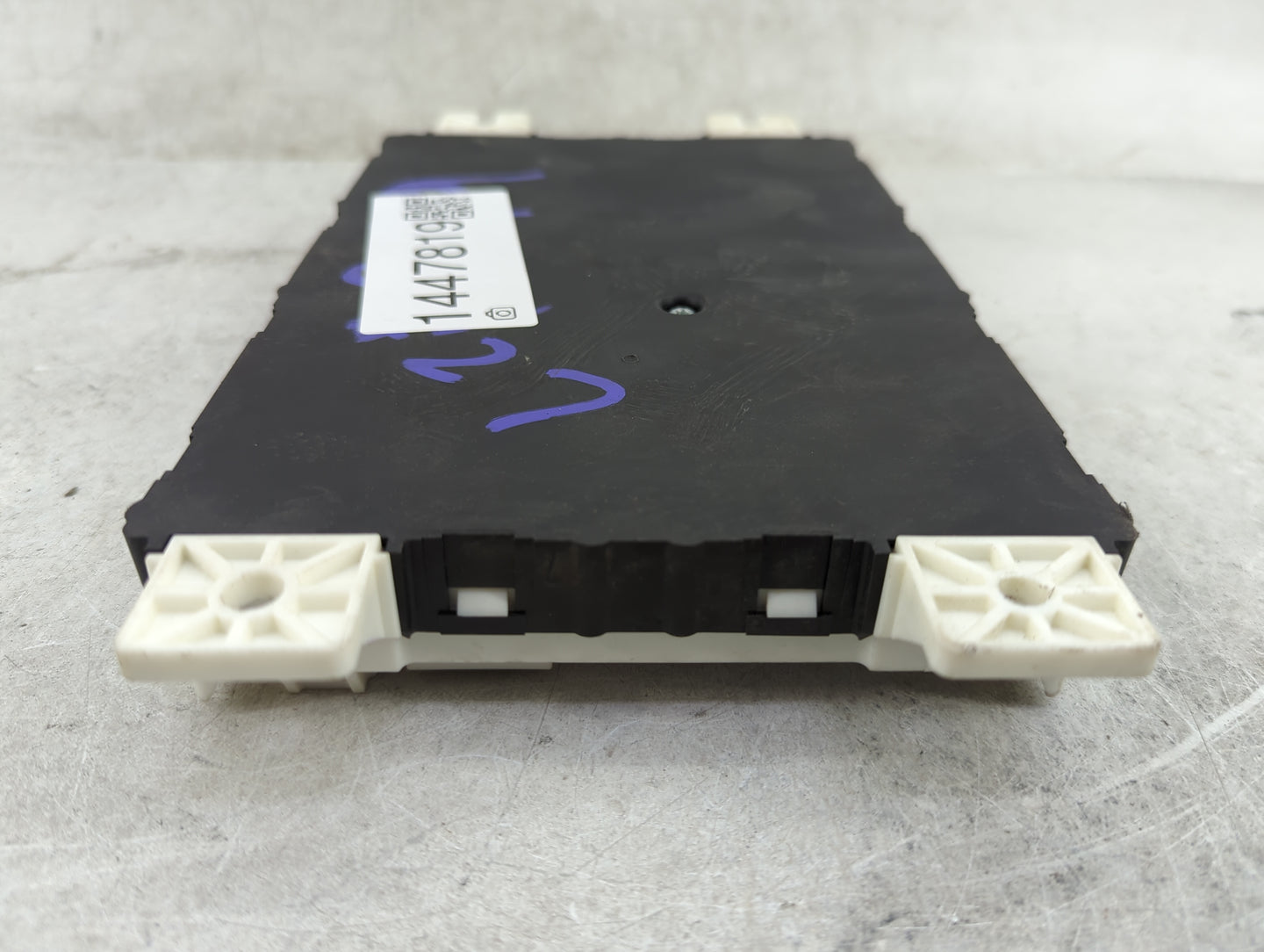 2017-2020 Ram 1500 Body Control Module Bcm Inner Cabin Fuse Box - Oemusedautoparts1.com