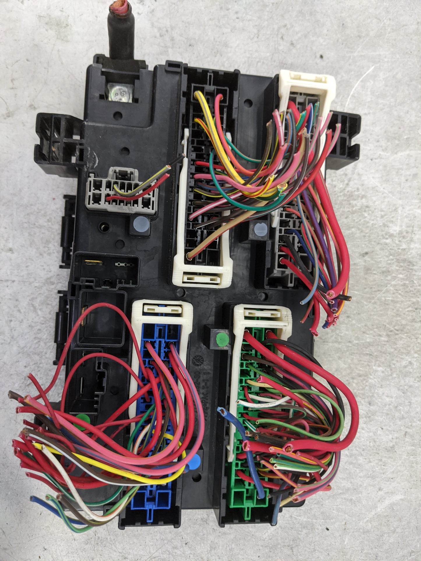 2018 Ram 1500 Fusebox Fuse Box Relay Module Tipm 7240-5200-30|04692143aa - Oemusedautoparts1.com