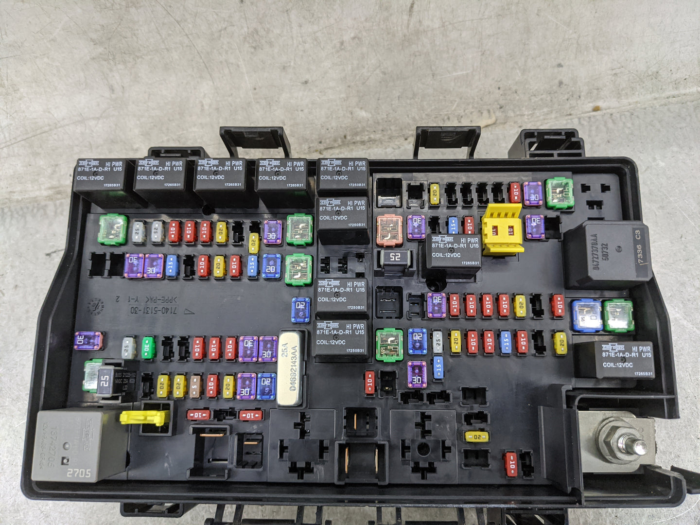 2018 Ram 1500 Fusebox Fuse Box Relay Module Tipm 7240-5200-30|04692143aa - Oemusedautoparts1.com