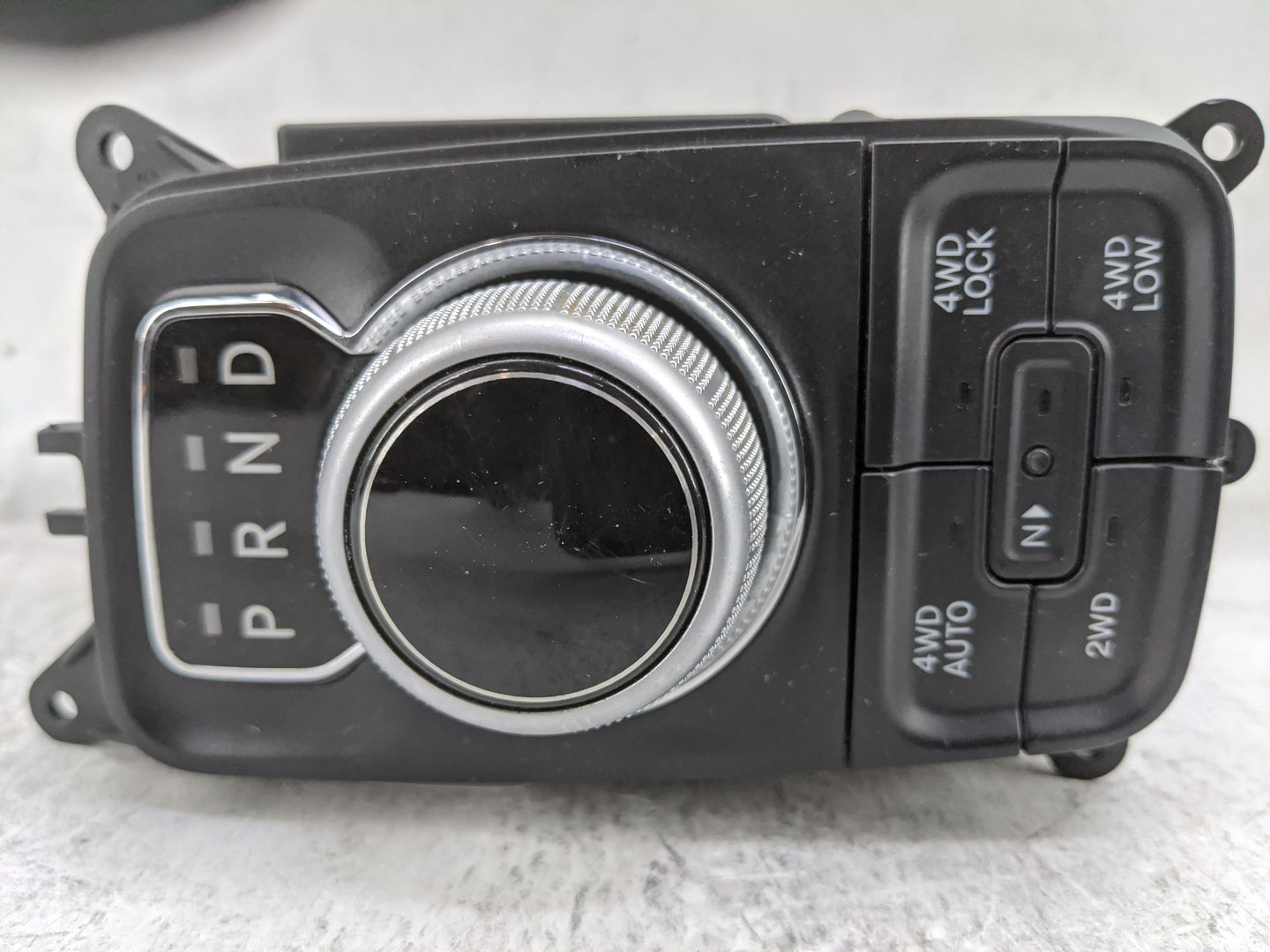 2018 Ram 1500 Floor Console Assembly Shifter - Oemusedautoparts1.com