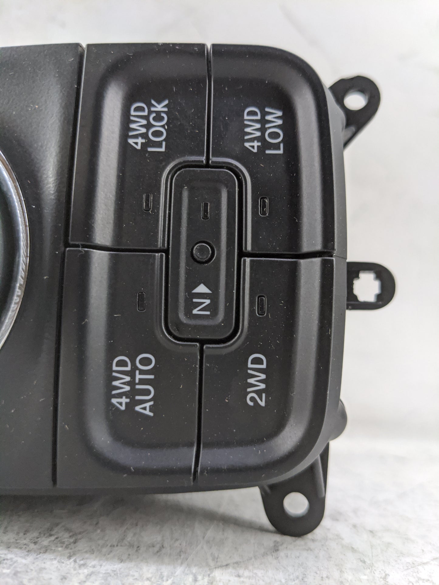 2018 Ram 1500 Floor Console Assembly Shifter - Oemusedautoparts1.com