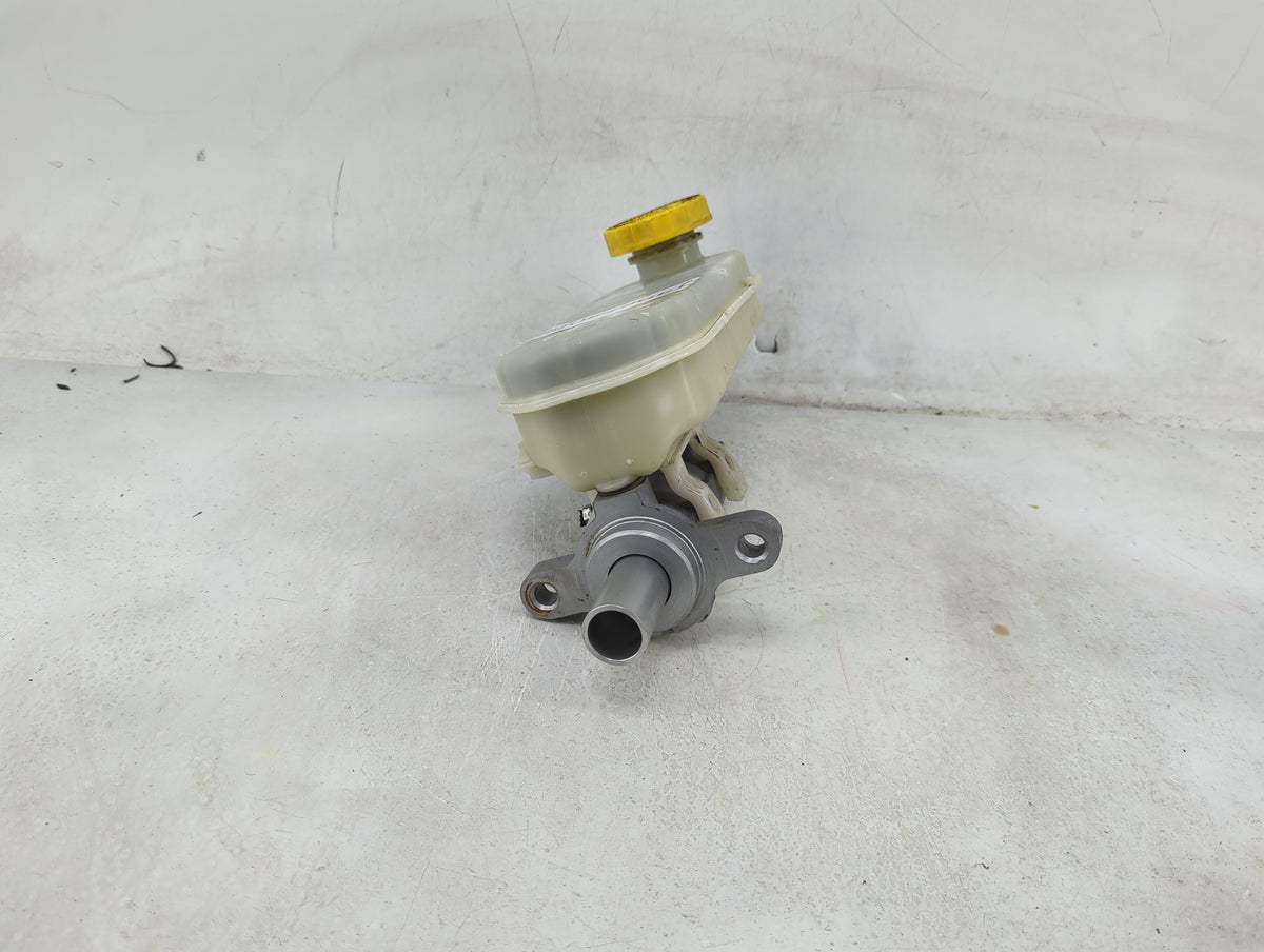 Ram 1500 Brake Master Cylinder 1490130 - Oemusedautoparts1.com