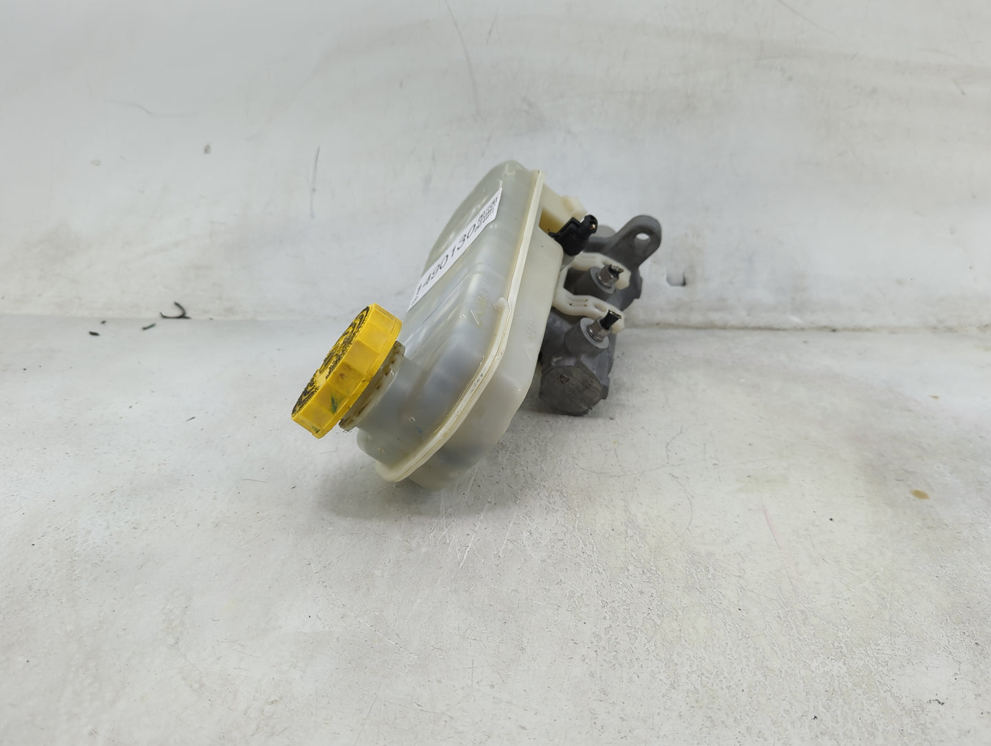 Ram 1500 Brake Master Cylinder 1490130 - Oemusedautoparts1.com