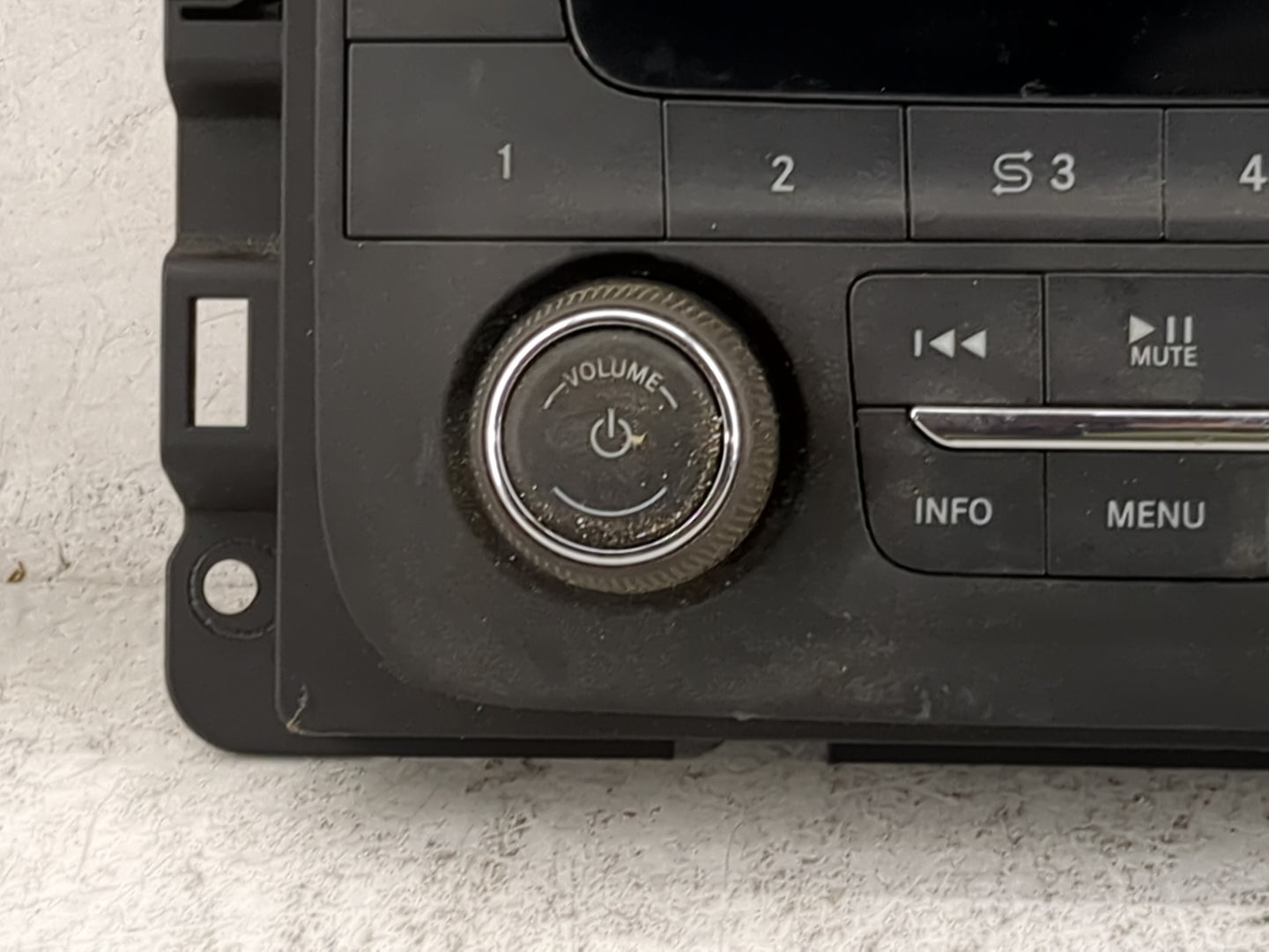 2017-2020 Ram 1500 Radio AM FM Cd Player Receiver Replacement P/N:68271362AC T0MYD293810396 Fits Fits 2017 2018 2019 2020 OE
