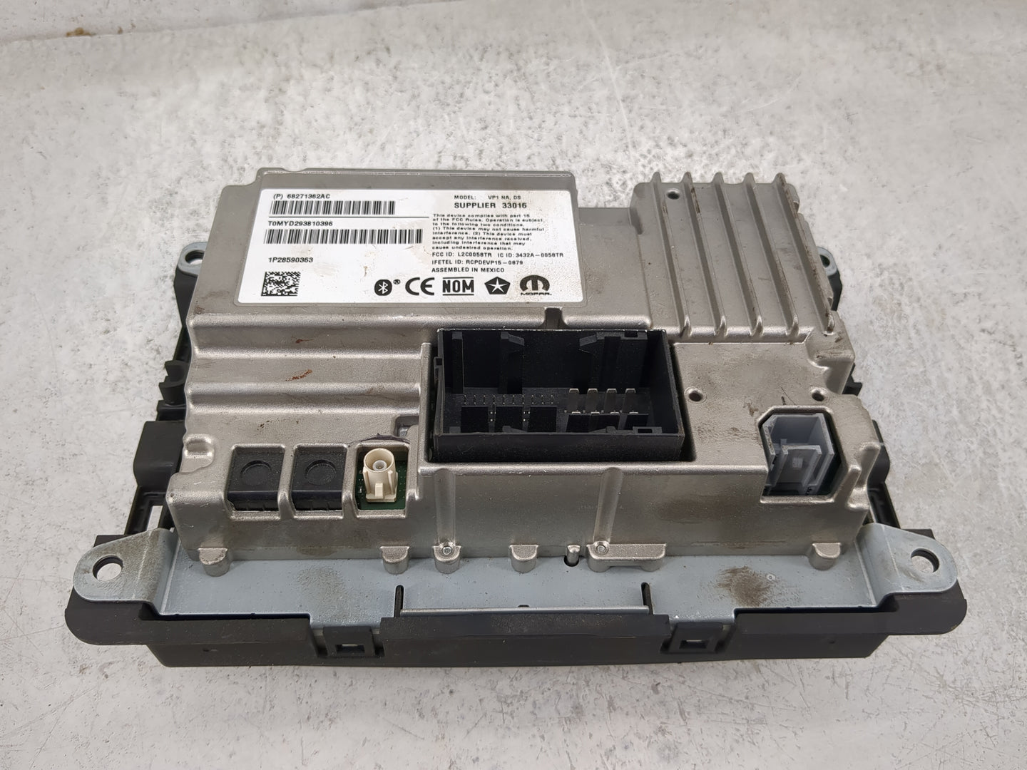 2017-2020 Ram 1500 Radio AM FM Cd Player Receiver Replacement P/N:68271362AC T0MYD293810396 Fits Fits 2017 2018 2019 2020 OE