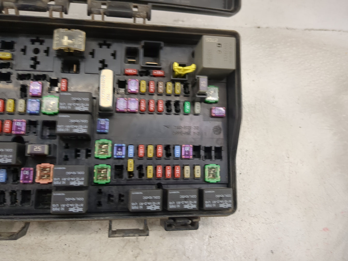 2018 Ram 1500 Fusebox Fuse Box Panel Relay Module P/N:7140-5131-30 Fits OEM Used Auto Parts - Oemusedautoparts1.com