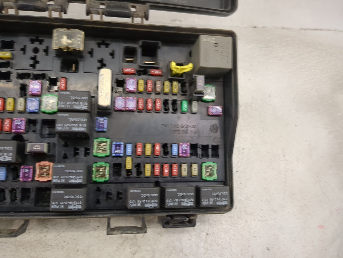 2018 Ram 1500 Fusebox Fuse Box Panel Relay Module P/N:7140-5131-30 Fits OEM Used Auto Parts - Oemusedautoparts1.com