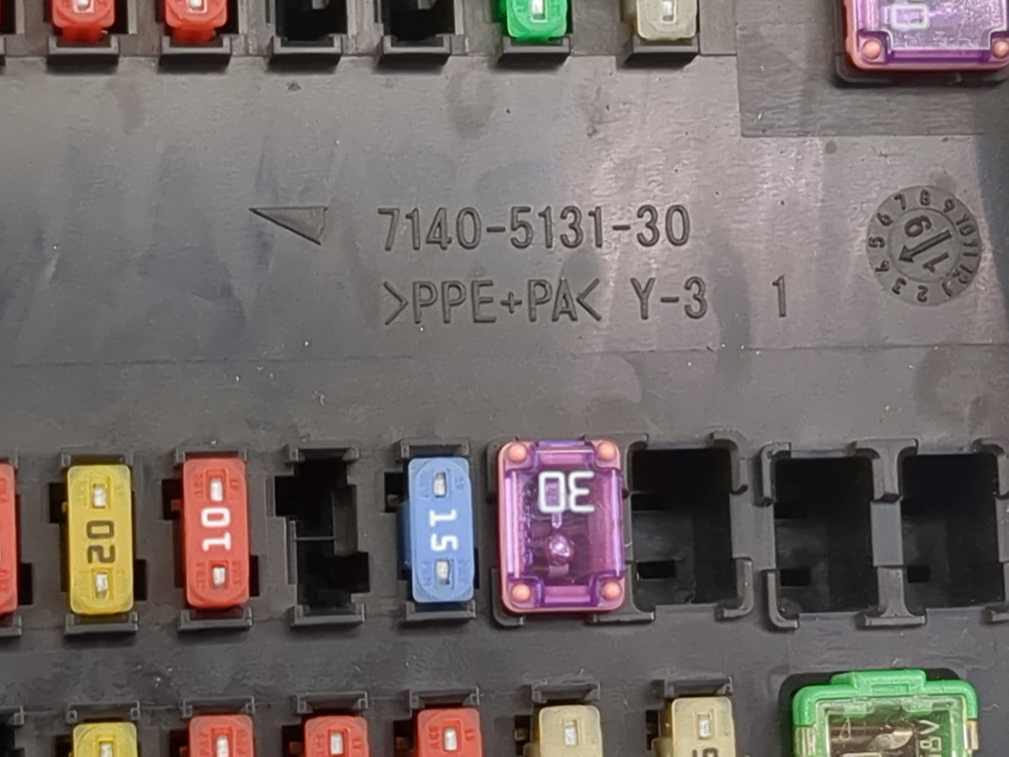 2018 Ram 1500 Fusebox Fuse Box Panel Relay Module P/N:7140-5131-30 Fits OEM Used Auto Parts - Oemusedautoparts1.com