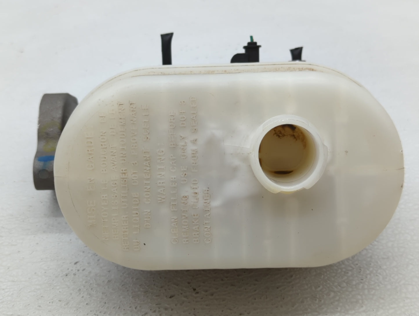2015-2018 Ram 2500 Brake Master Cylinder - Oemusedautoparts1.com