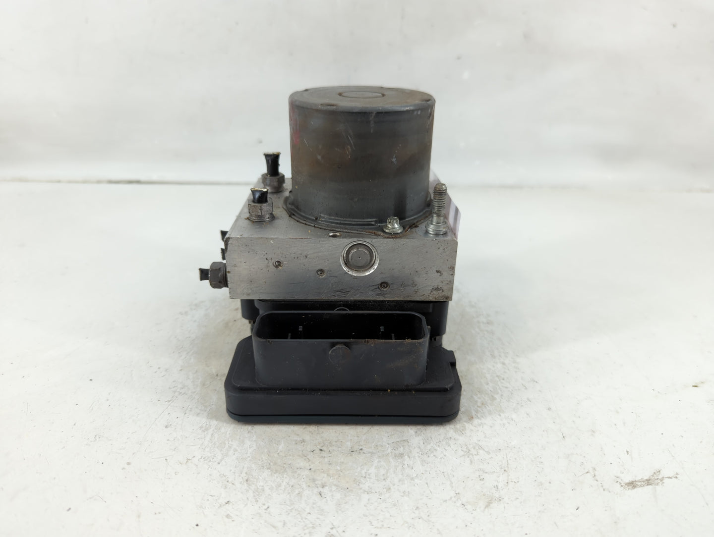 2018 Ram Promaster 1500 ABS Pump Control Module Replacement P/N:53432393 Fits OEM Used Auto Parts - Oemusedautoparts1.com