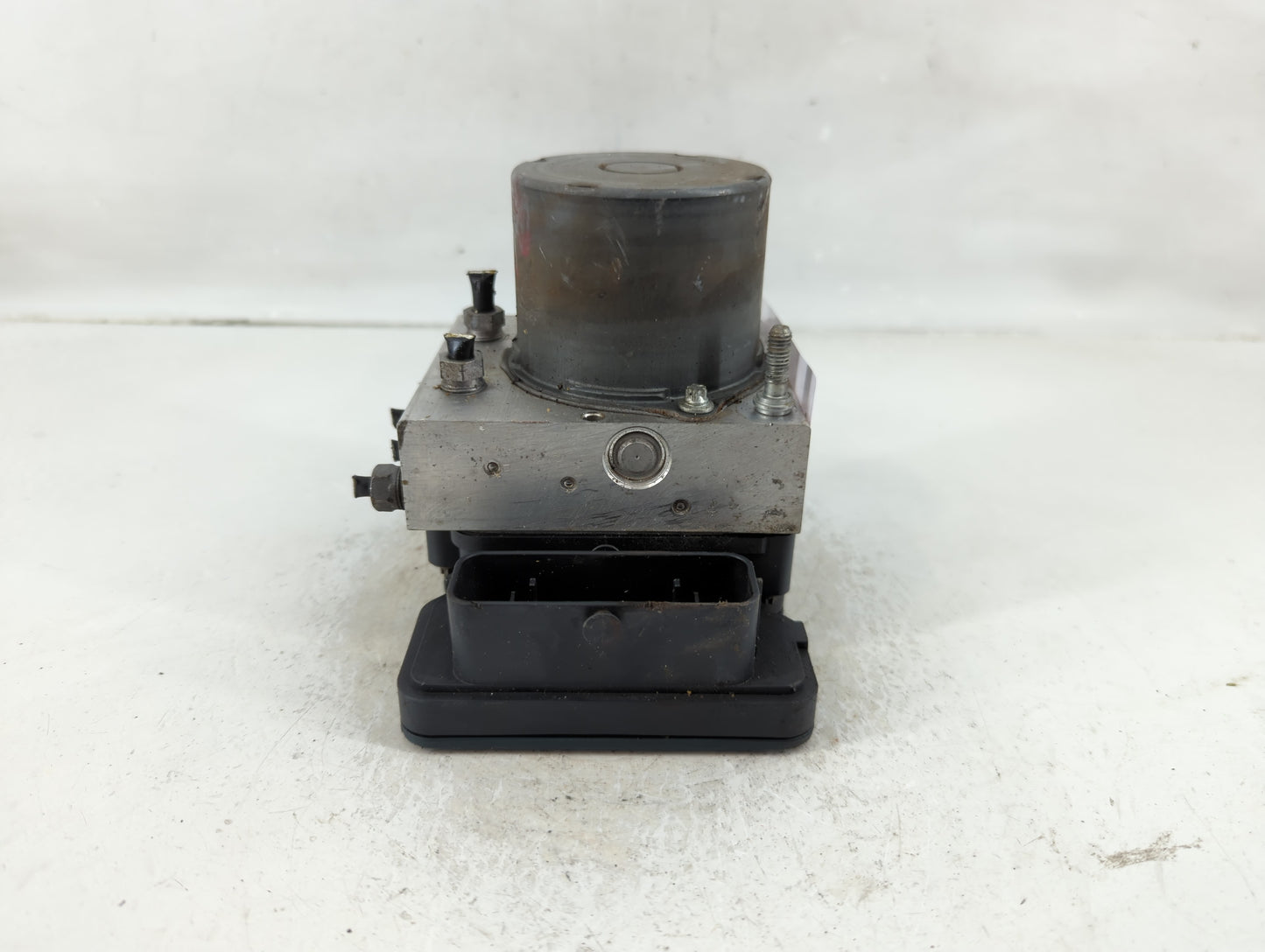 2018 Ram Promaster 1500 ABS Pump Control Module Replacement P/N:53432393 Fits OEM Used Auto Parts - Oemusedautoparts1.com