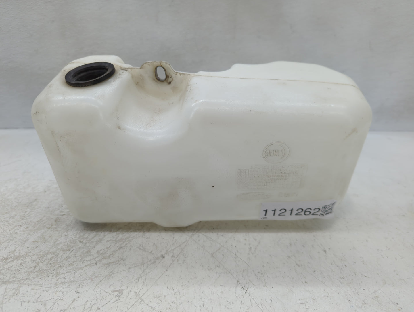 2014 Ram Promaster 2500 Windshield Washer Fluid Reservoir Bottle Oem - Oemusedautoparts1.com