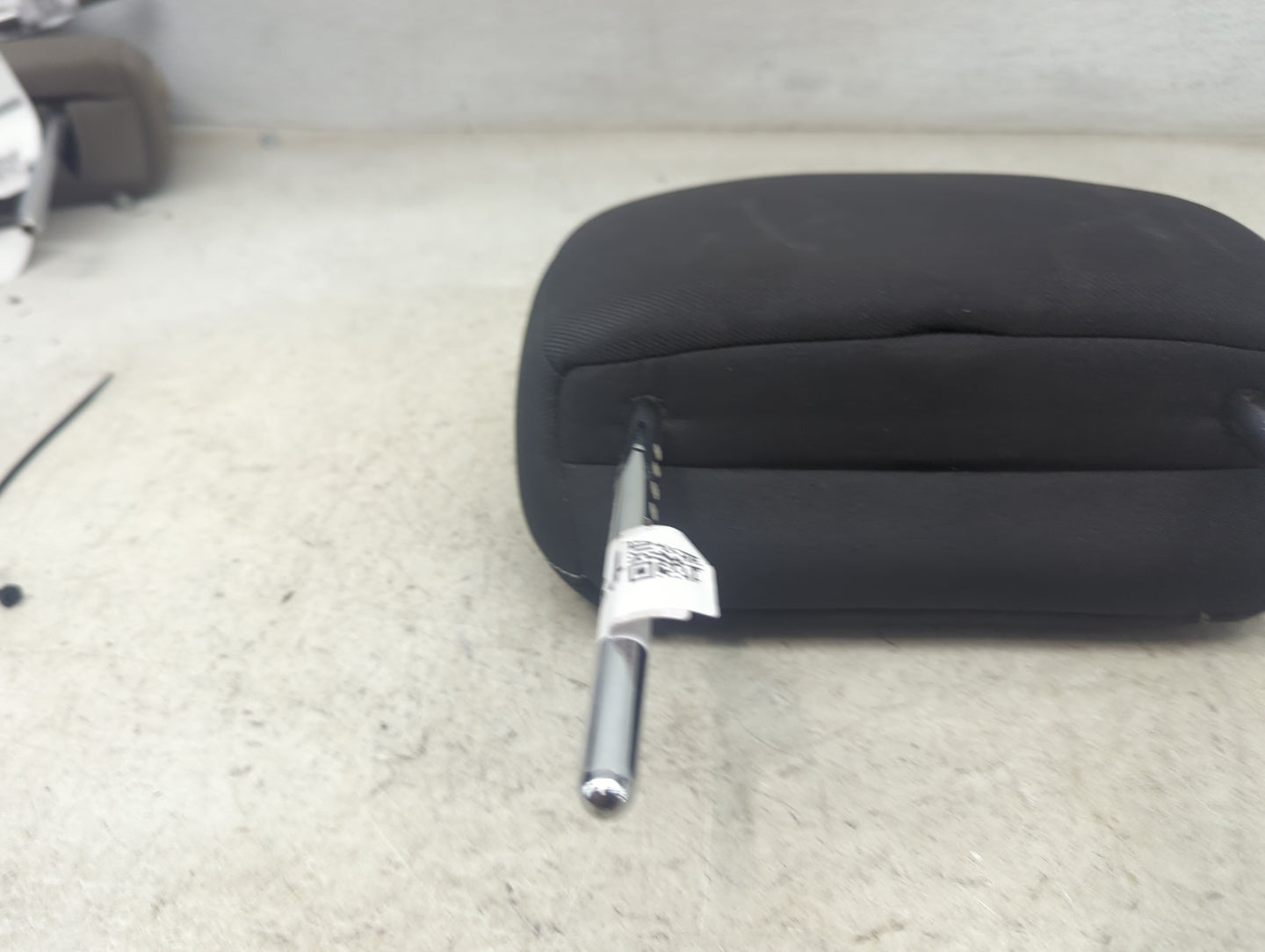 2018 Ram Promaster 2500 Headrest Head Rest Front Driver Seat Black - Oemusedautoparts1.com