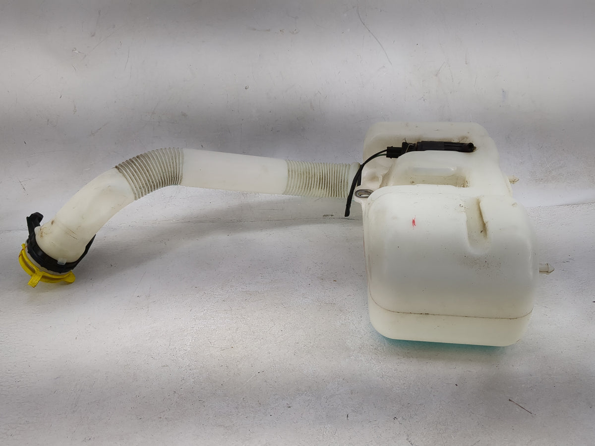 2014-2022 Ram Promaster 2500 Windshield Washer Fluid Reservoir Bottle - Oemusedautoparts1.com