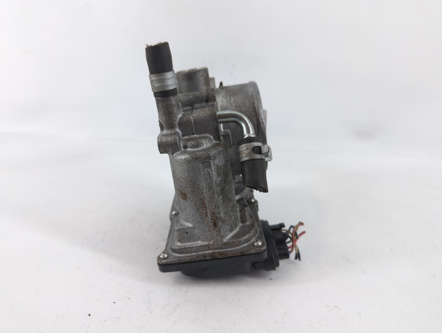 2018 Subaru Crosstrek Throttle Body P/N:16112AA380 Fits Fits 2017 2019 2020 2021 2022 OEM Used Auto Parts - Oemusedautoparts