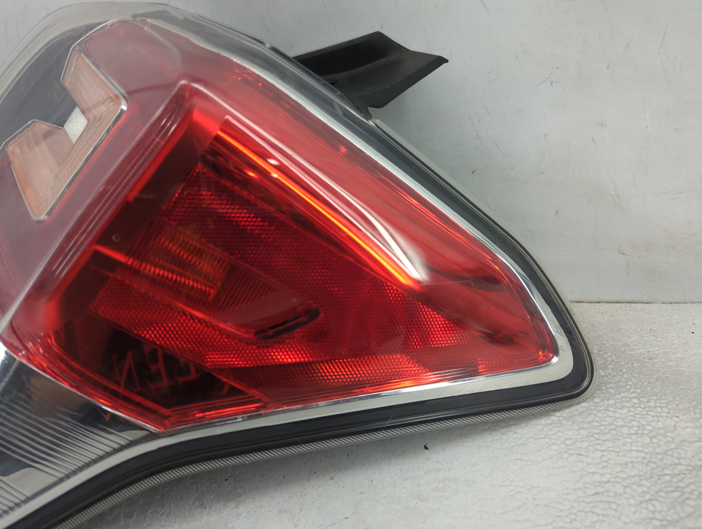 2018 Subaru Forester Tail Light Assembly Passenger Right OEM P/N:84201-SG140 84201-SG141 Fits OEM Used Auto Parts - Oemuseda