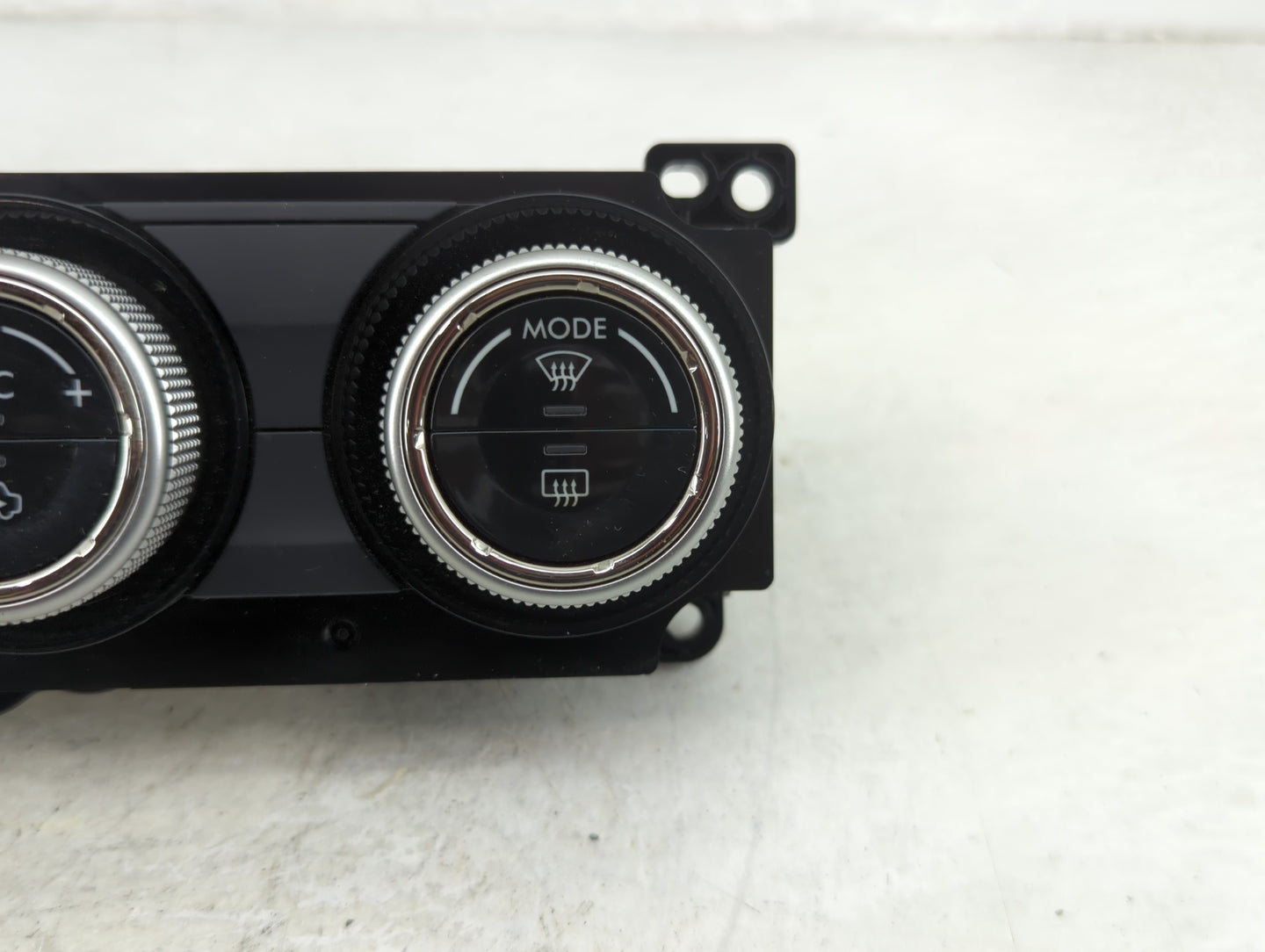 2018 Subaru Forester Climate Control Module Temperature AC/Heater Replacement P/N:72311SG521 T82922A Fits OEM Used Auto Part