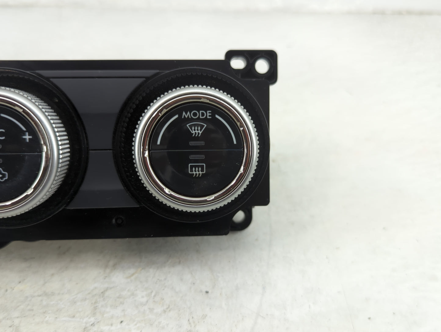 2018 Subaru Forester Climate Control Module Temperature AC/Heater Replacement P/N:72311SG521 T82922A Fits OEM Used Auto Part