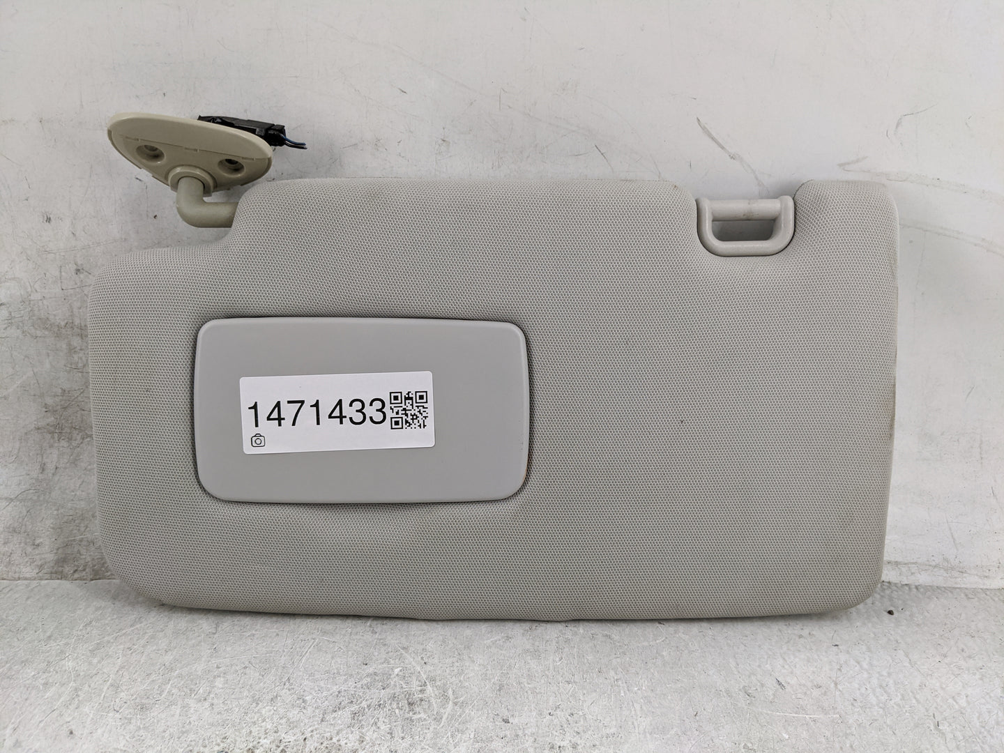2018 Subaru Forester Sun Visor Shade Replacement Driver Left Mirror Fits OEM Used Auto Parts - Oemusedautoparts1.com