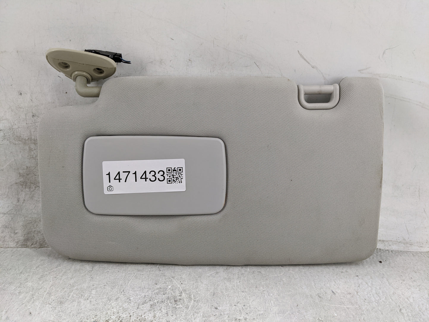 2018 Subaru Forester Sun Visor Shade Replacement Driver Left Mirror Fits OEM Used Auto Parts - Oemusedautoparts1.com