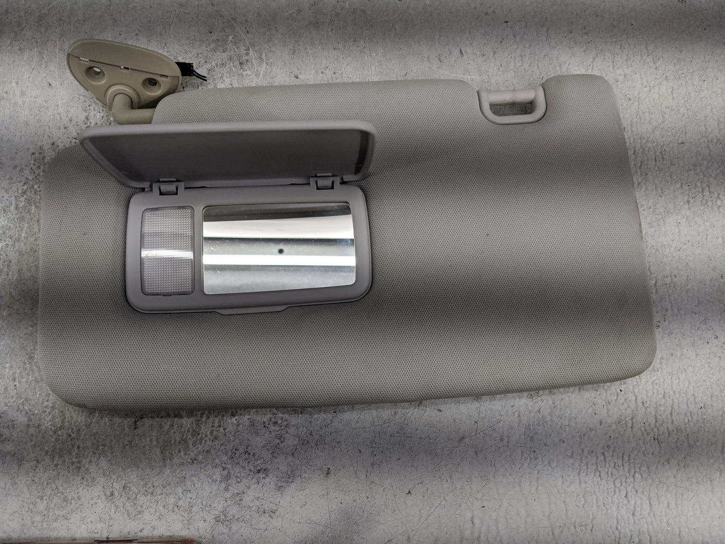 2018 Subaru Forester Sun Visor Shade Replacement Driver Left Mirror Fits OEM Used Auto Parts - Oemusedautoparts1.com
