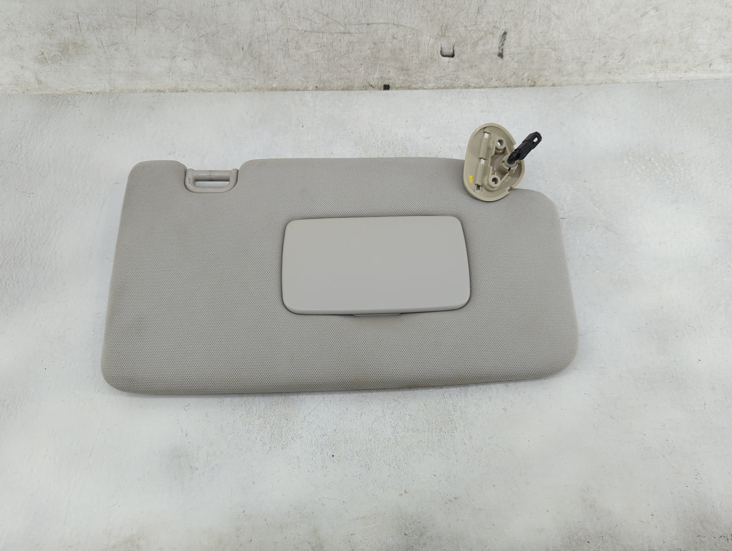 2017-2018 Subaru Forester Sun Visor Shade Replacement Passenger Right Mirror Fits Fits 2017 2018 OEM Used Auto Parts - Oemus