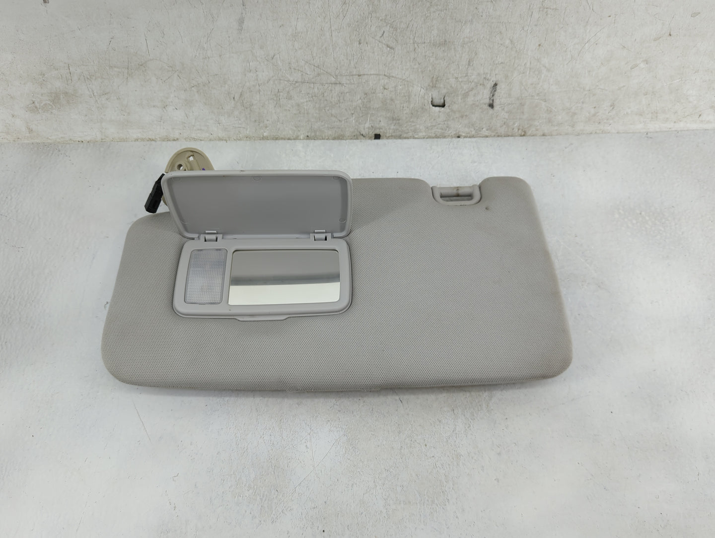 2018 Subaru Forester Sun Visor Shade Replacement Driver Left Mirror Fits OEM Used Auto Parts - Oemusedautoparts1.com