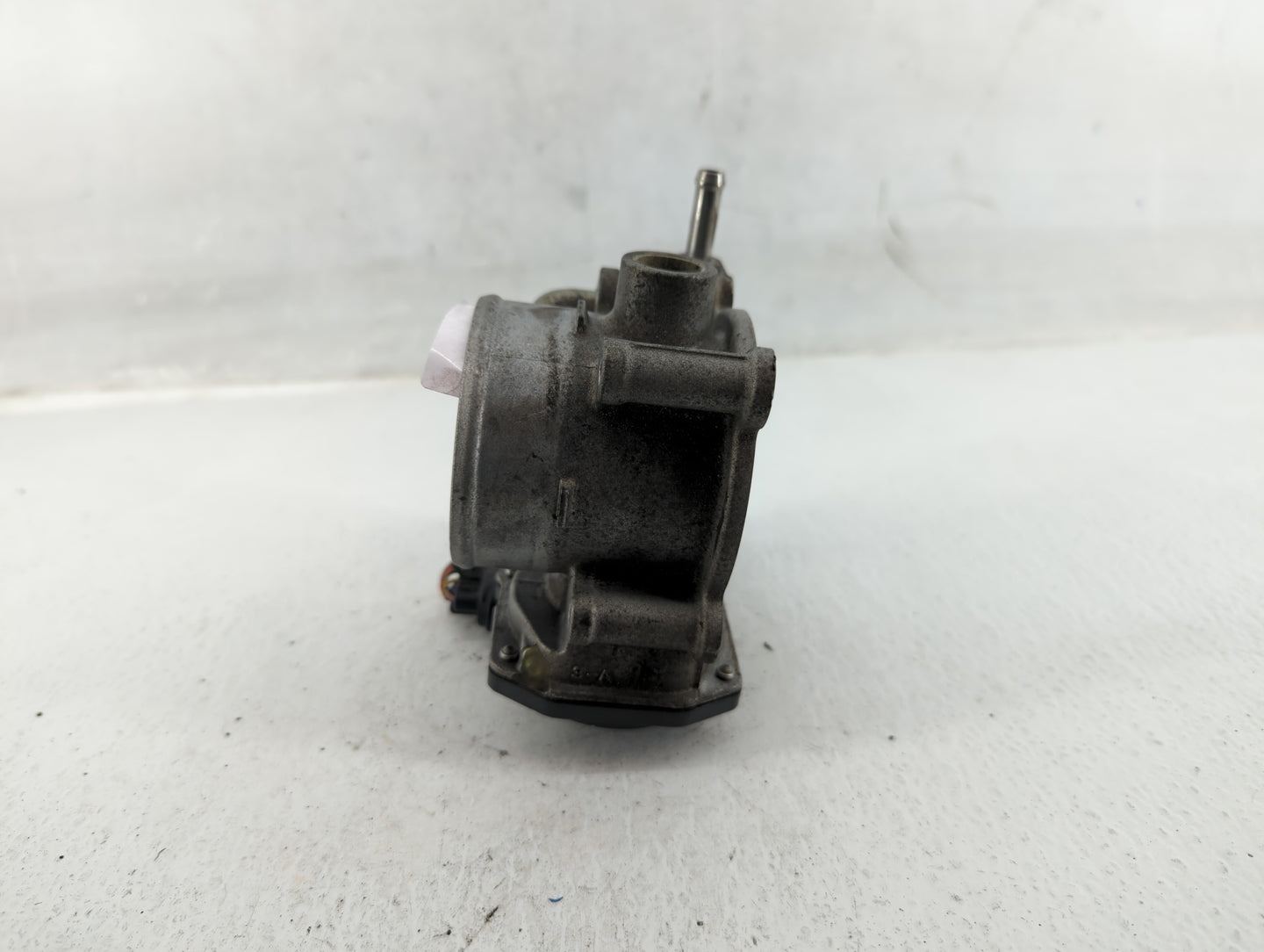 2011-2018 Subaru Forester Throttle Body P/N:16112AA380 Fits Fits 2011 2012 2013 2014 2015 2016 2017 2018 OEM Used Auto Parts