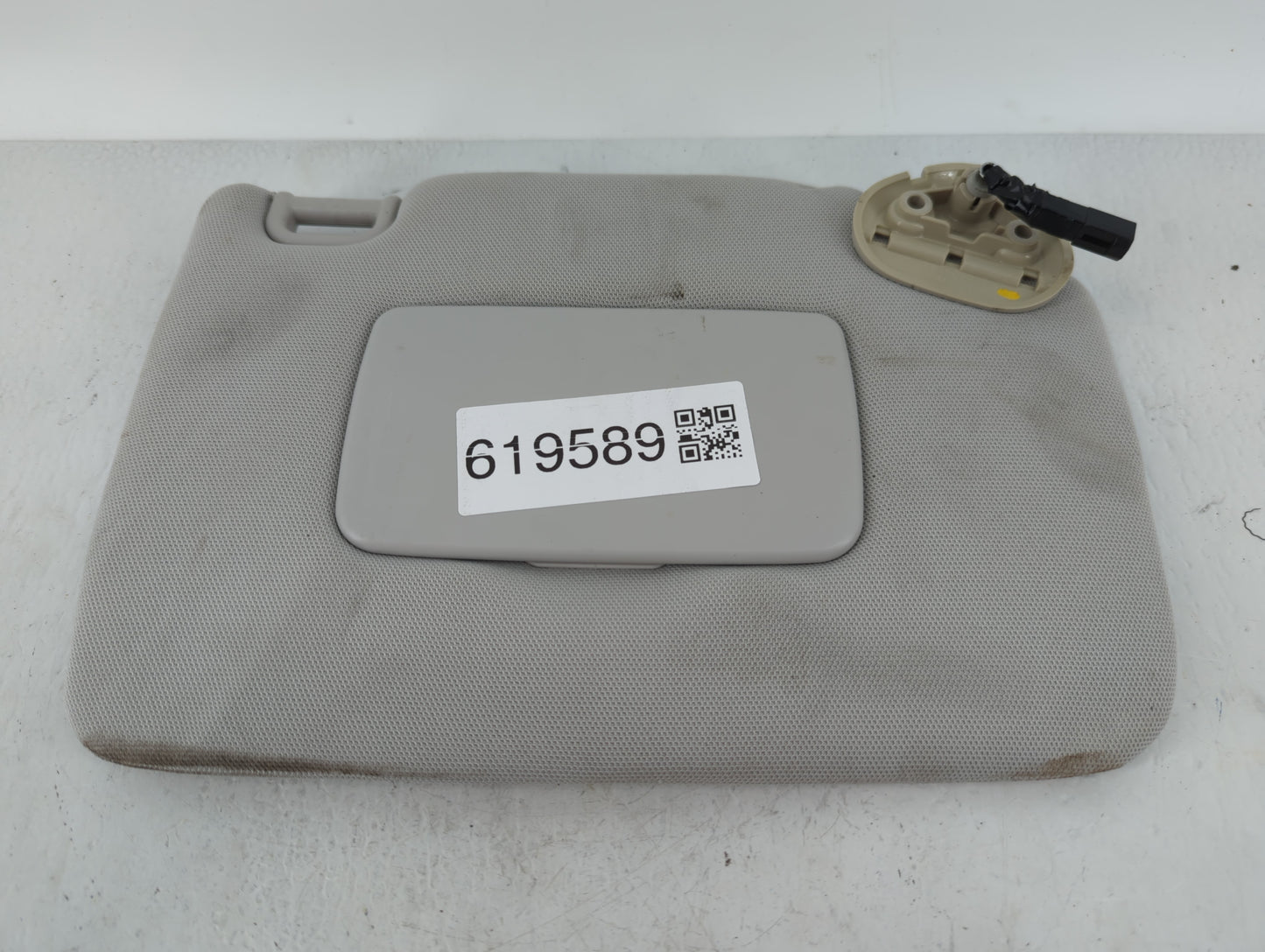 2018 Subaru Forester Sun Visor Shade Replacement Passenger Right Mirror Fits OEM Used Auto Parts - Oemusedautoparts1.com