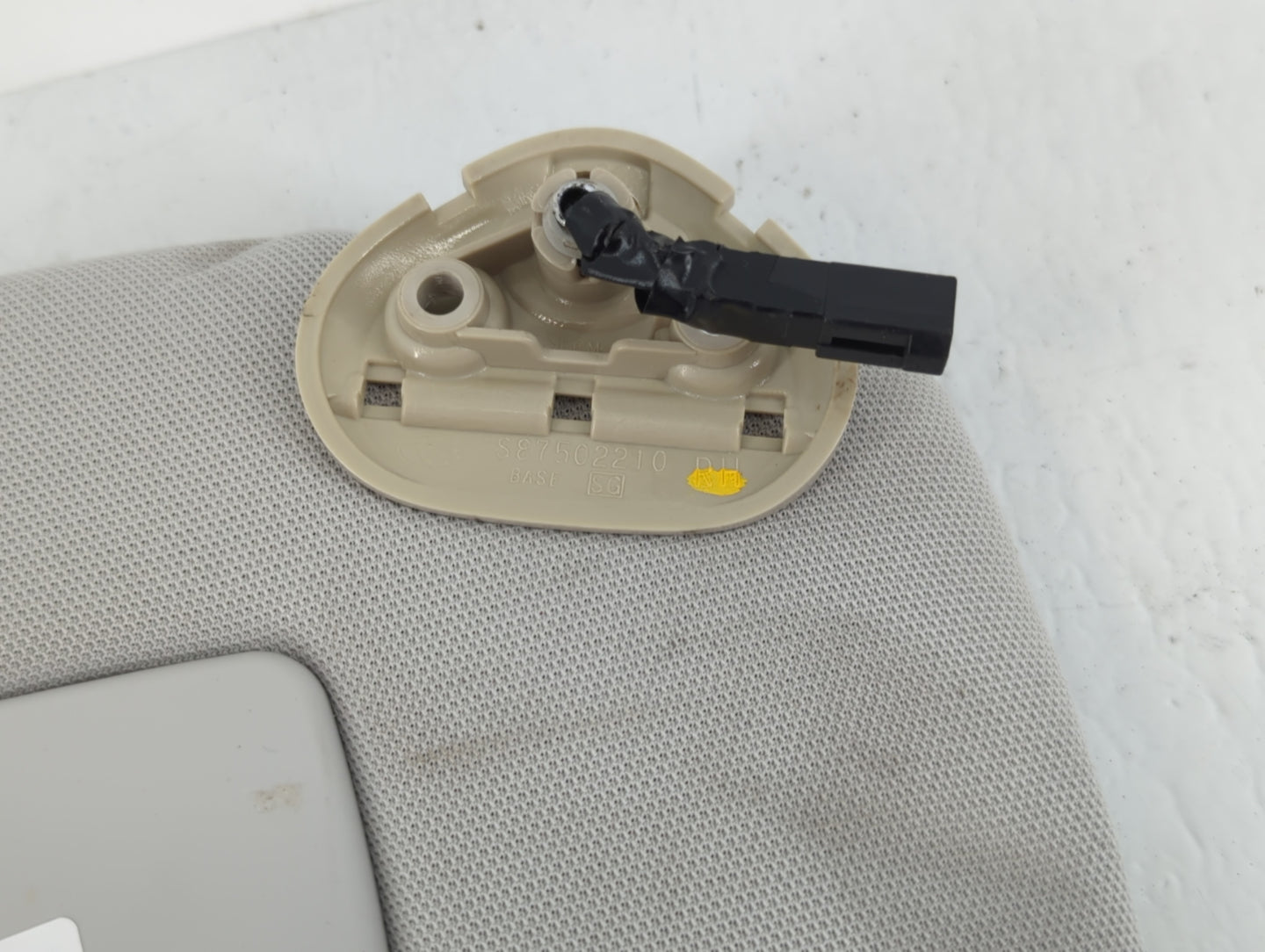 2018 Subaru Forester Sun Visor Shade Replacement Passenger Right Mirror Fits OEM Used Auto Parts - Oemusedautoparts1.com