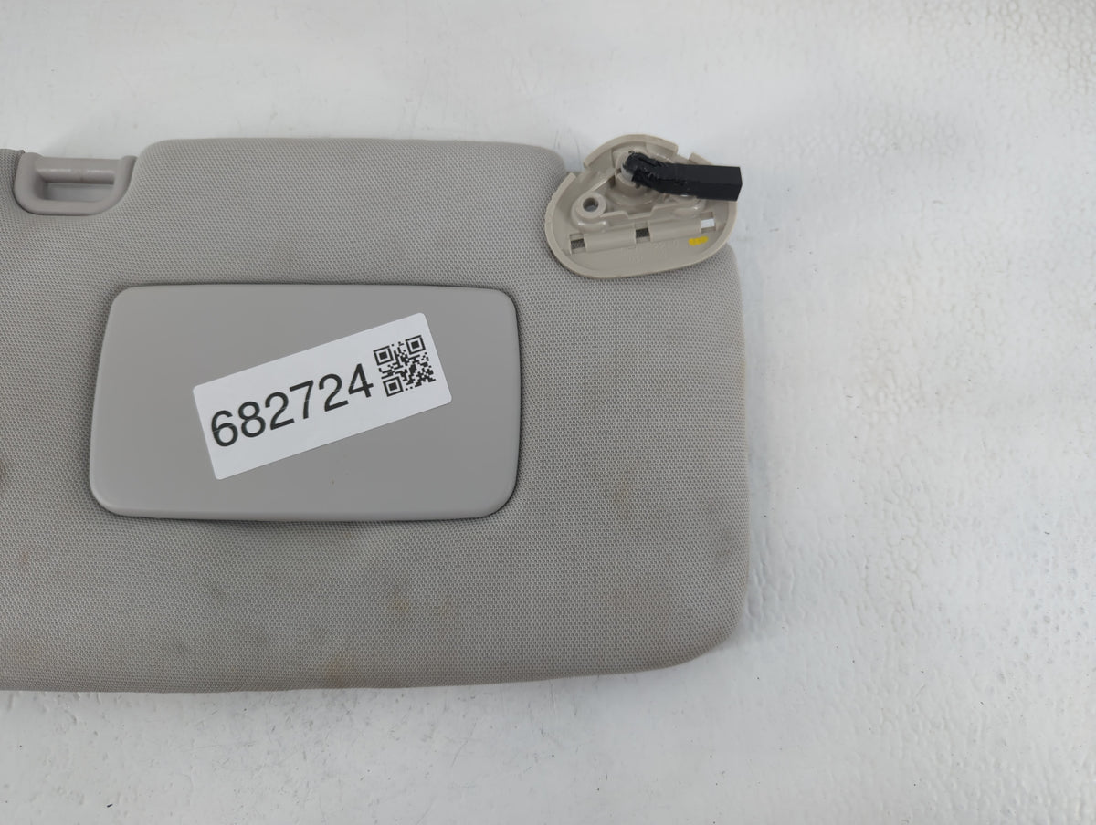 2017 Subaru Forester Sun Visor Shade Replacement Passenger Right Mirror Fits OEM Used Auto Parts - Oemusedautoparts1.com
