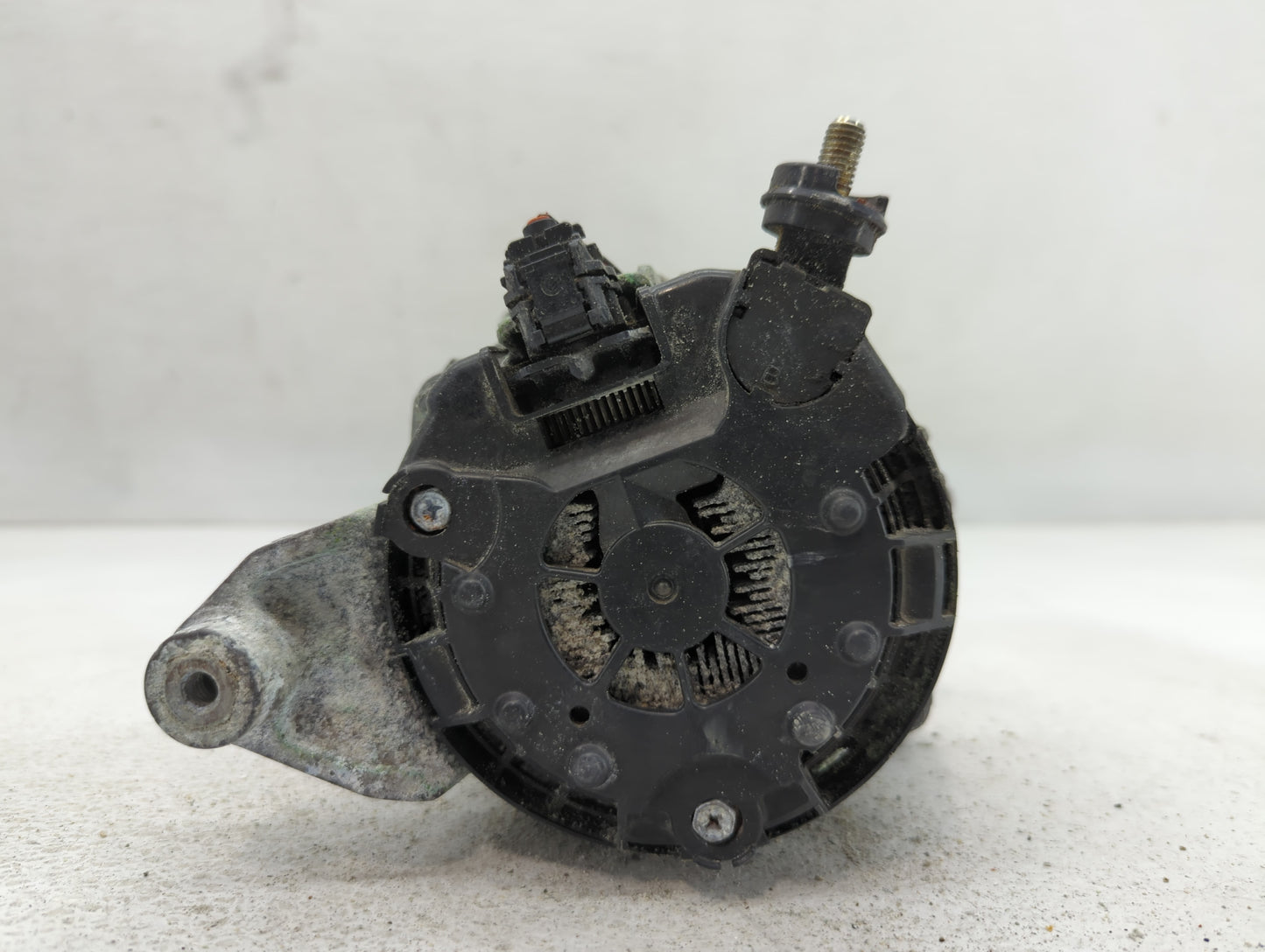 2017-2018 Subaru Forester Alternator Replacement Generator Charging Assembly Engine OEM P/N:23700-AB000 Fits Fits 2017 2018 