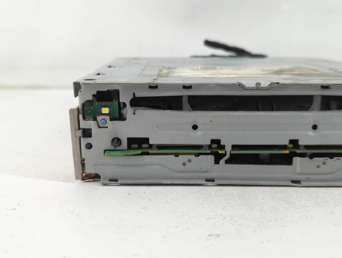 2018 Subaru Forester Radio AM FM Cd Player Receiver Replacement P/N:8V1 035 652 D Fits OEM Used Auto Parts - Oemusedautopart