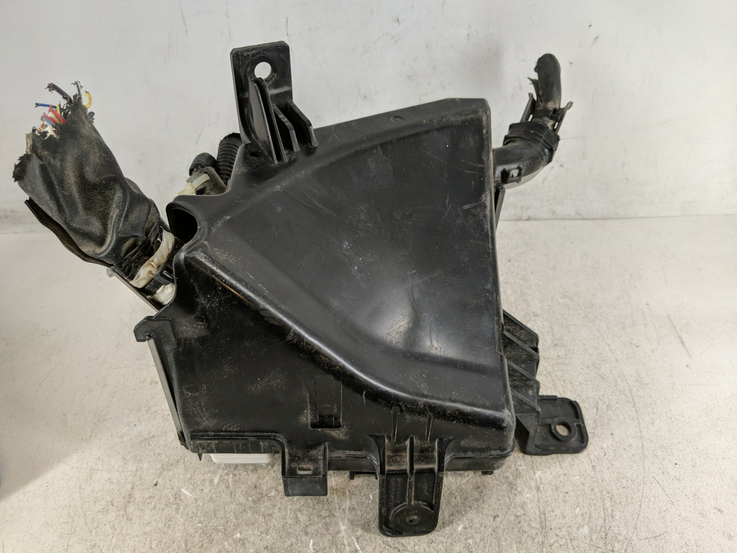 2017-2022 Subaru Impreza Fusebox Fuse Box Panel Relay Module Fits Fits 2017 2018 2019 2020 2021 2022 OEM Used Auto Parts - O
