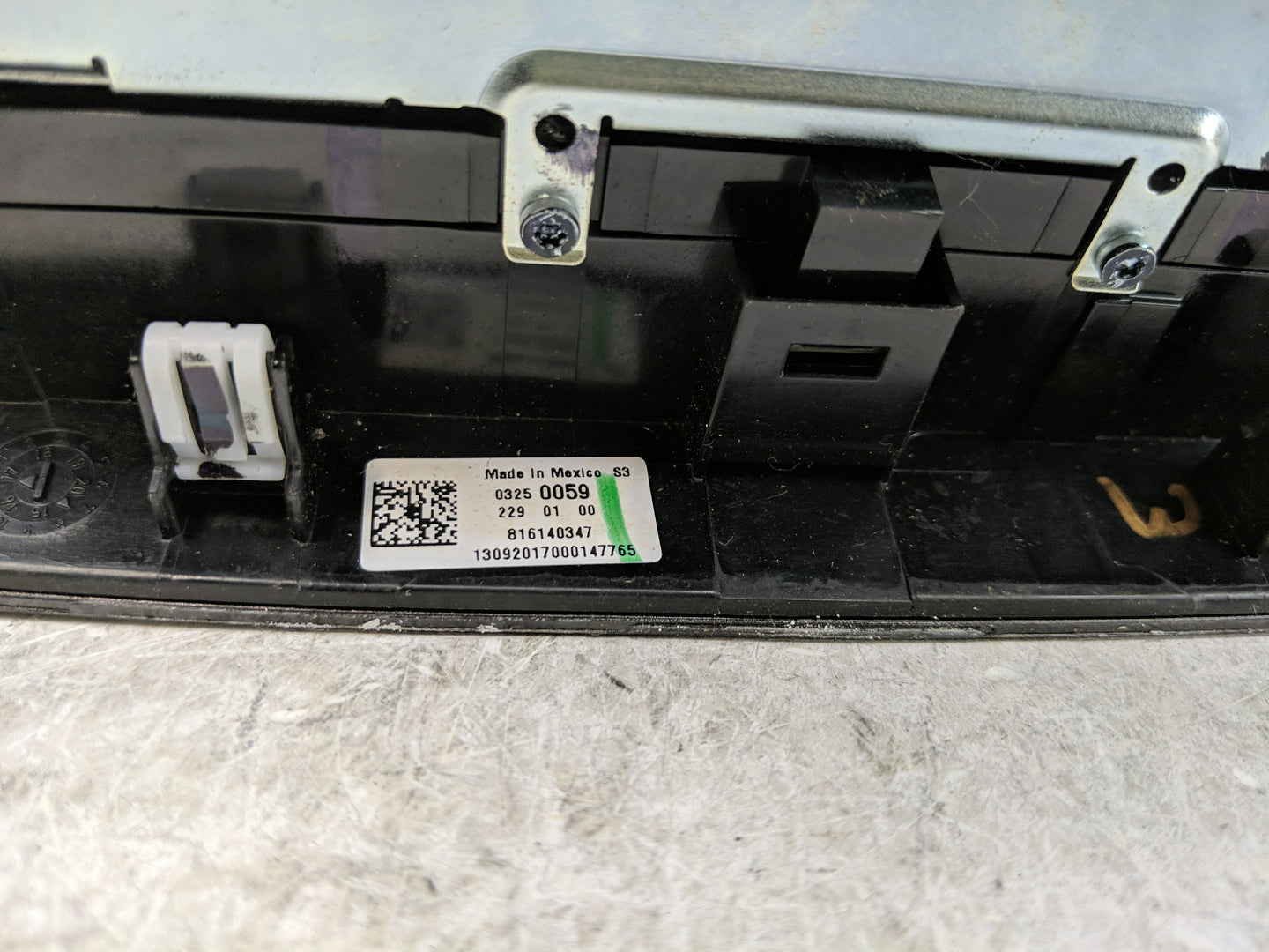 2017-2018 Subaru Impreza Radio AM FM Cd Player Receiver Replacement P/N:03250059 Fits Fits 2017 2018 OEM Used Auto Parts - O