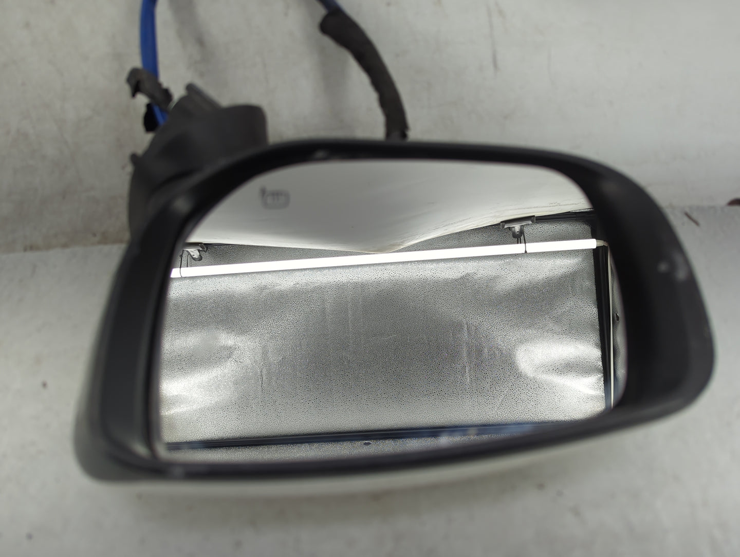 2017-2022 Subaru Impreza Driver Side View Mirror - Left Door Mirror OEM Used - Oemusedautoparts1.com