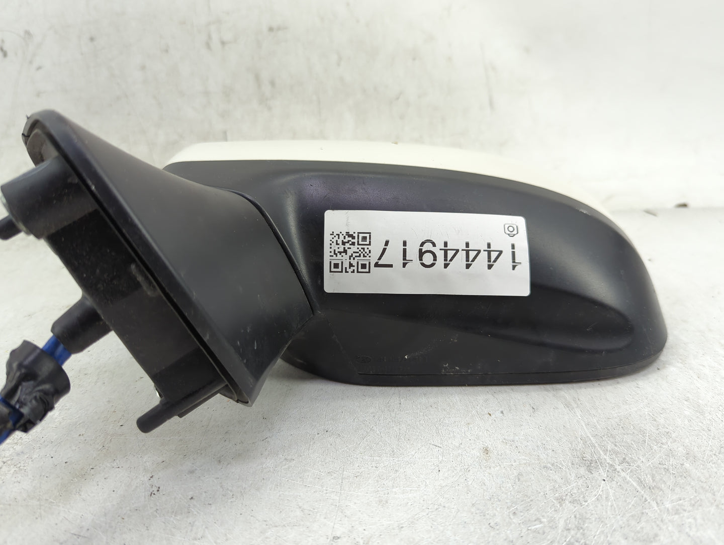2017-2022 Subaru Impreza Driver Side View Mirror - Left Door Mirror OEM Used - Oemusedautoparts1.com