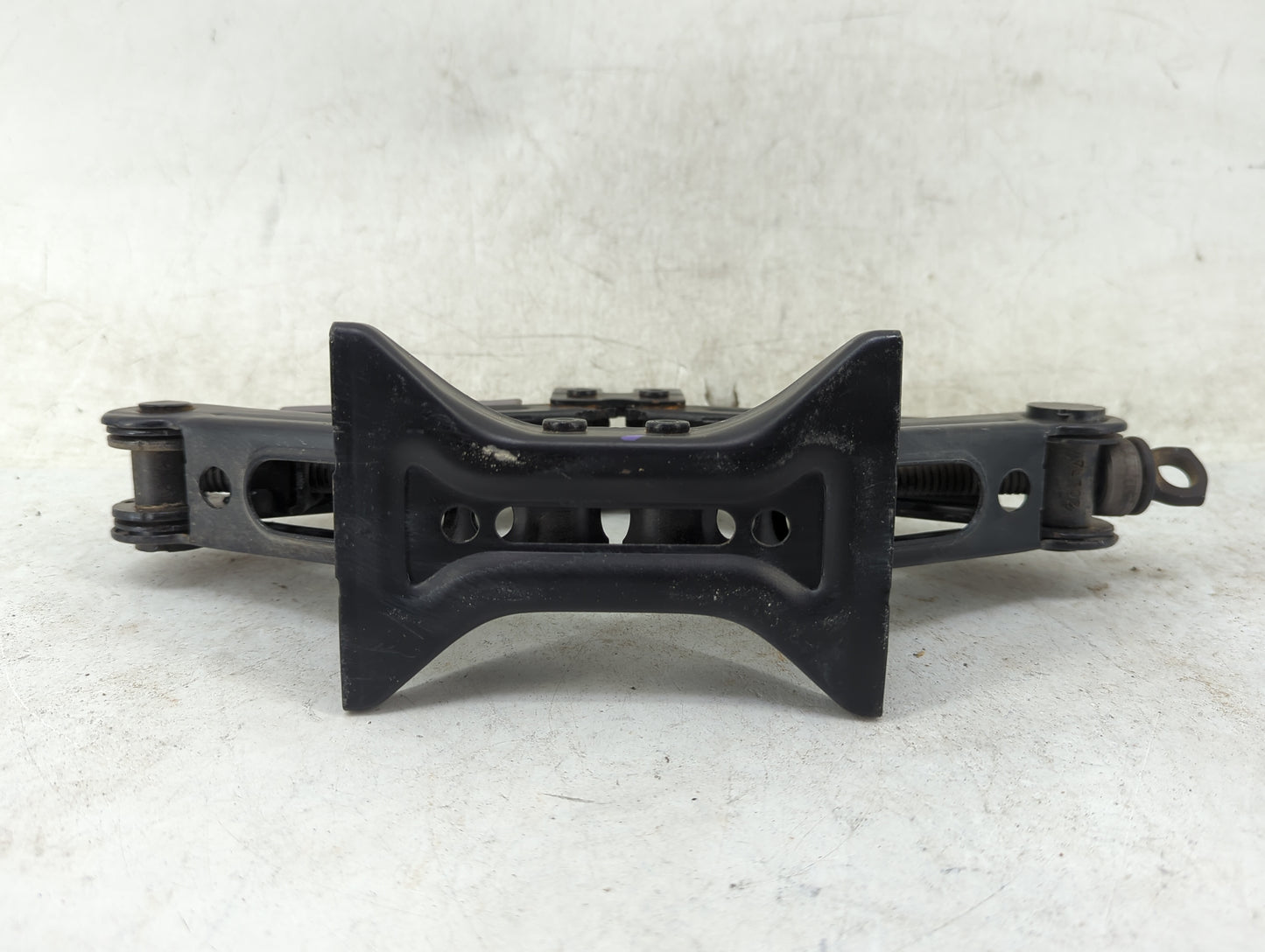 2018 Subaru Impreza Spare Scissor Car Jack 1460161 - Oemusedautoparts1.com