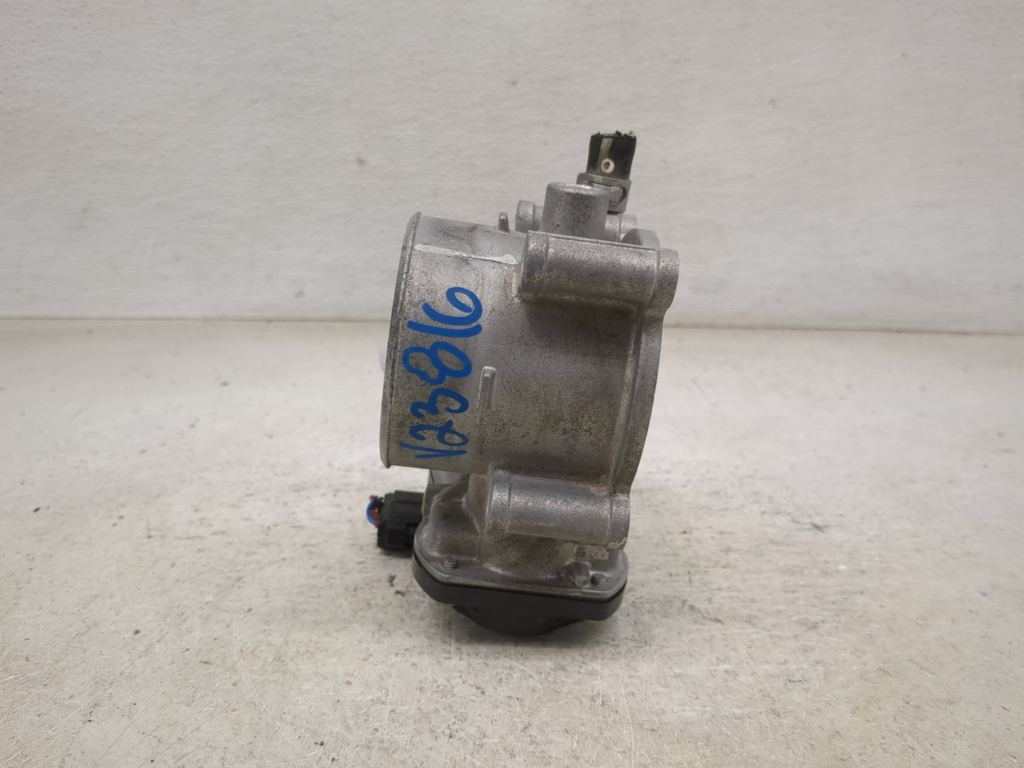 2017-2022 Subaru Impreza Throttle Body P/N:16112AA470 Fits Fits 2017 2018 2019 2020 2021 2022 OEM Used Auto Parts - Oemuseda