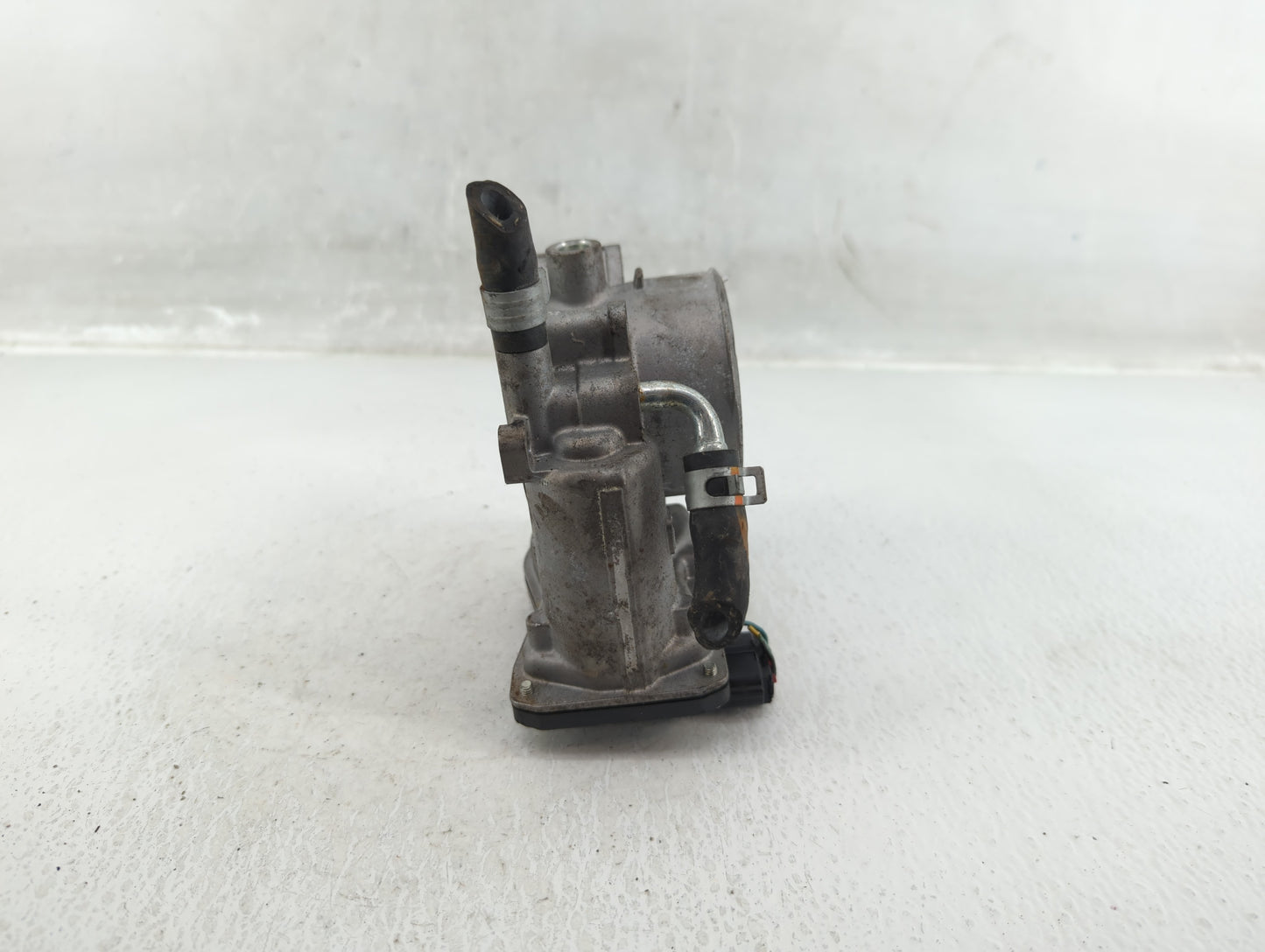 2017-2022 Subaru Impreza Throttle Body P/N:16112AA470 Fits Fits 2017 2018 2019 2020 2021 2022 OEM Used Auto Parts - Oemuseda