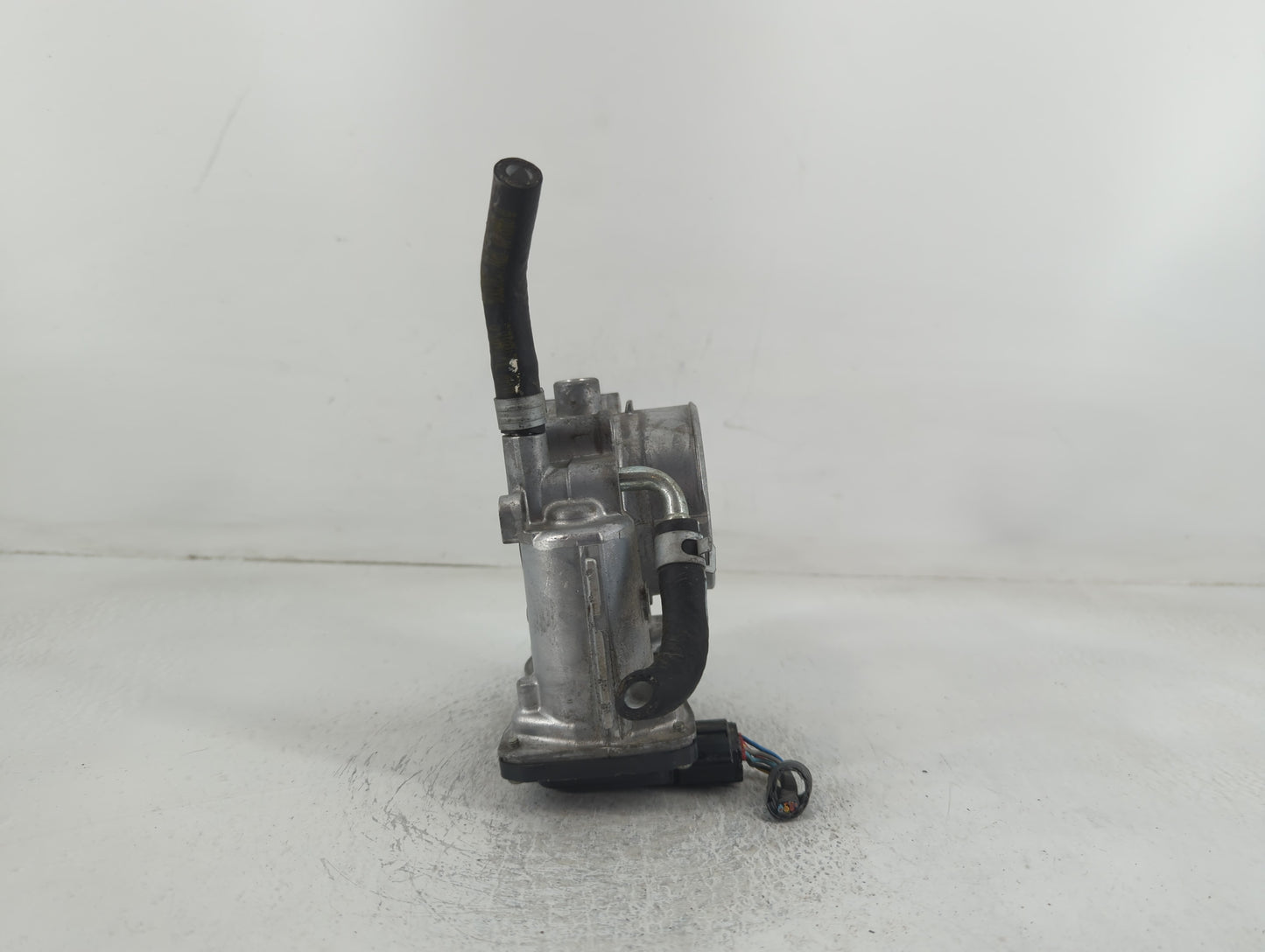 2017-2022 Subaru Impreza Throttle Body P/N:16112AA470 Fits Fits 2017 2018 2019 2020 2021 2022 OEM Used Auto Parts - Oemuseda