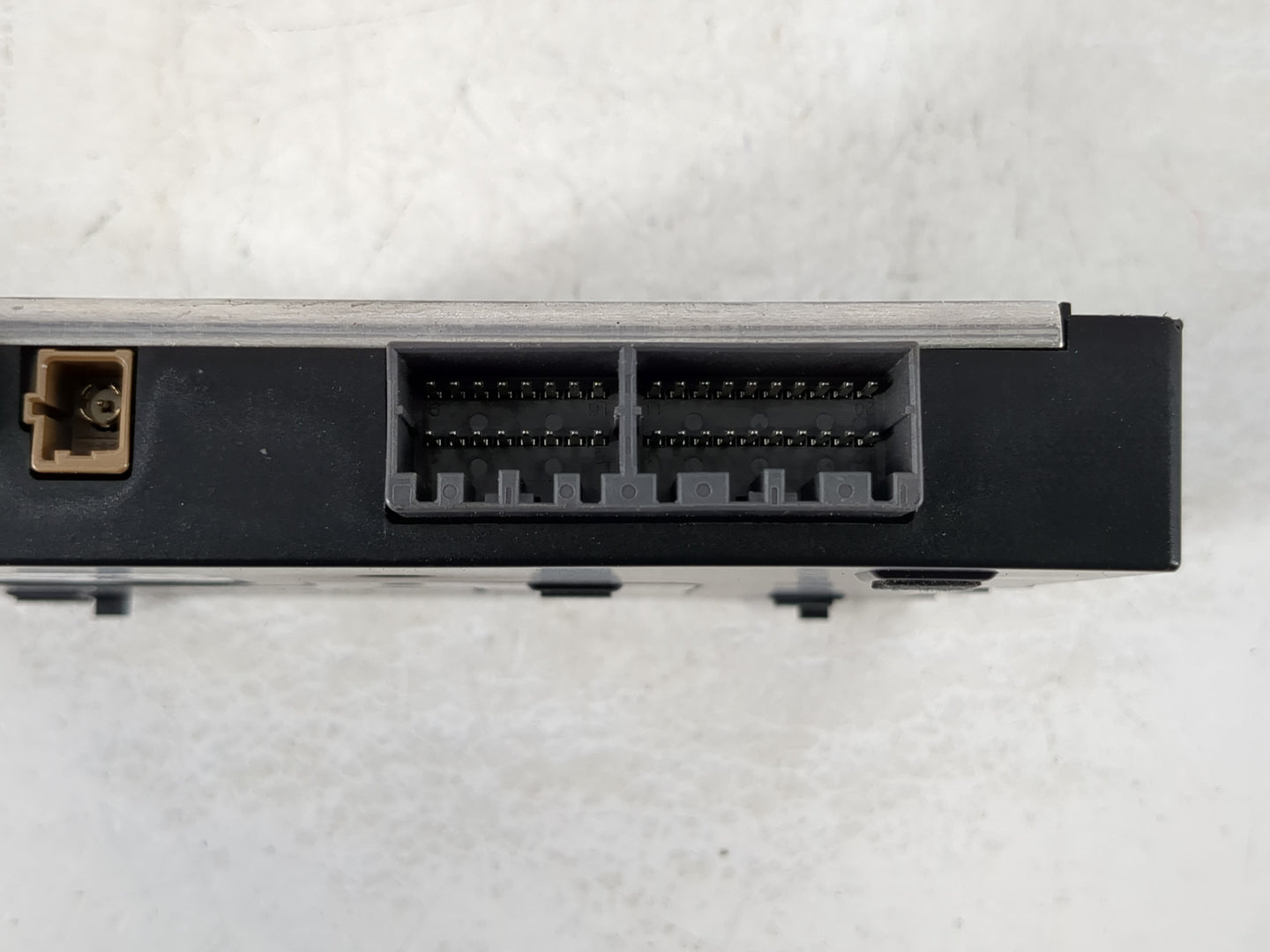 2016-2018 Subaru Legacy Telematics Control Module 86222al01a - Oemusedautoparts1.com