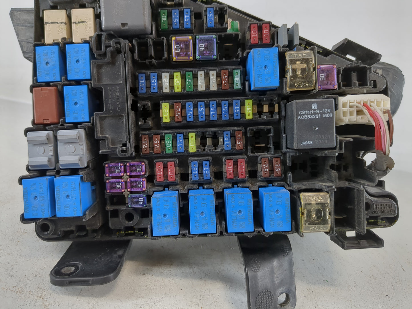 2018 Subaru Legacy Fusebox Fuse Box Panel Relay Module P/N:MB504302B Fits OEM Used Auto Parts - Oemusedautoparts1.com